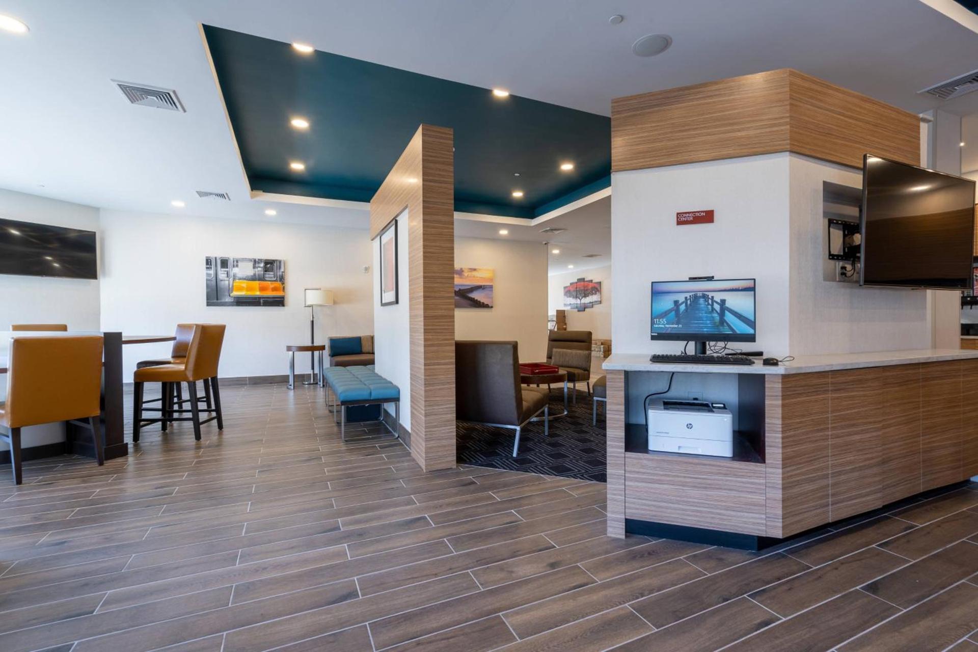 TownePlace Suites by Marriott Clinton photo 20