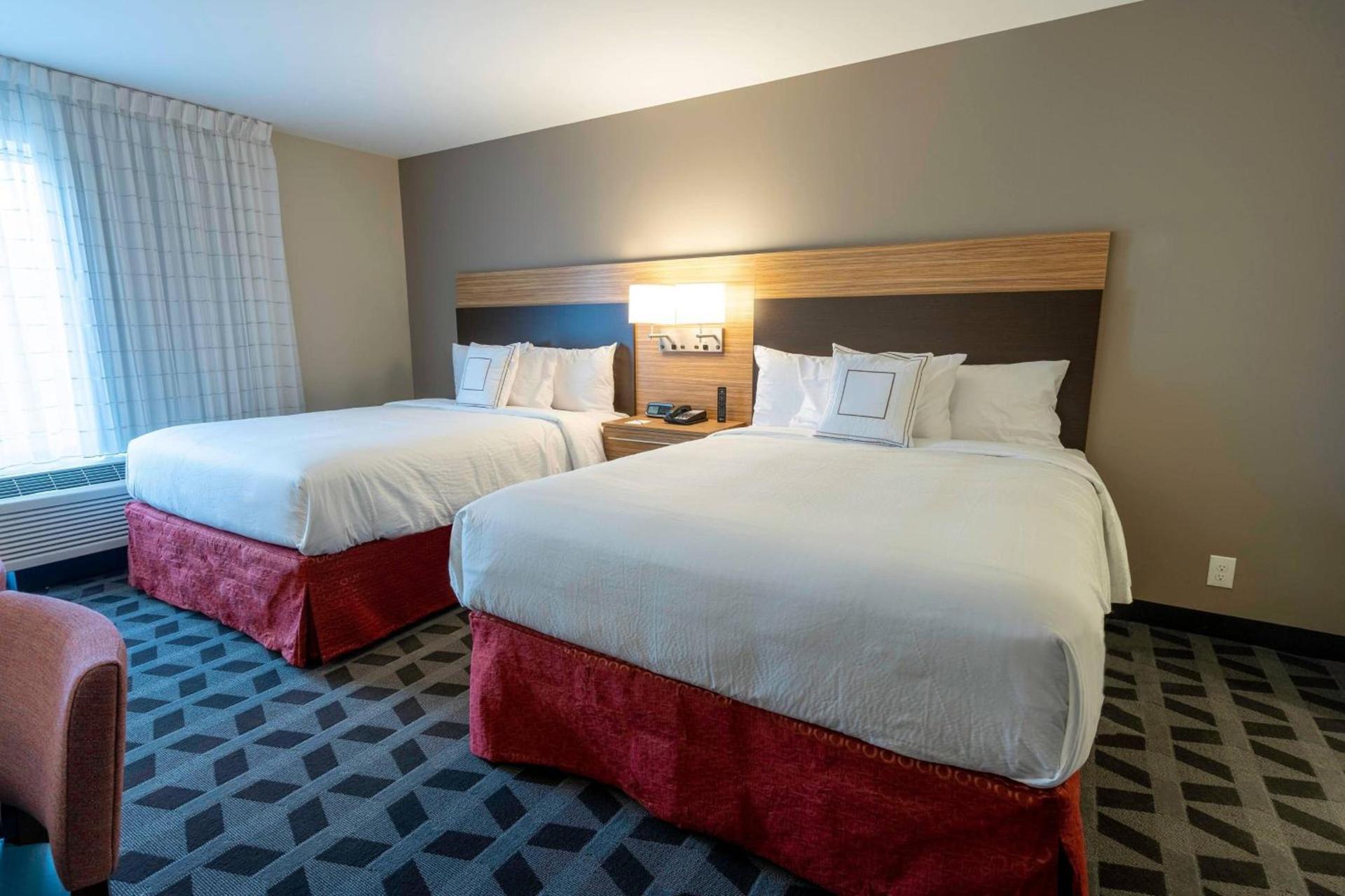 TownePlace Suites by Marriott Clinton photo 14