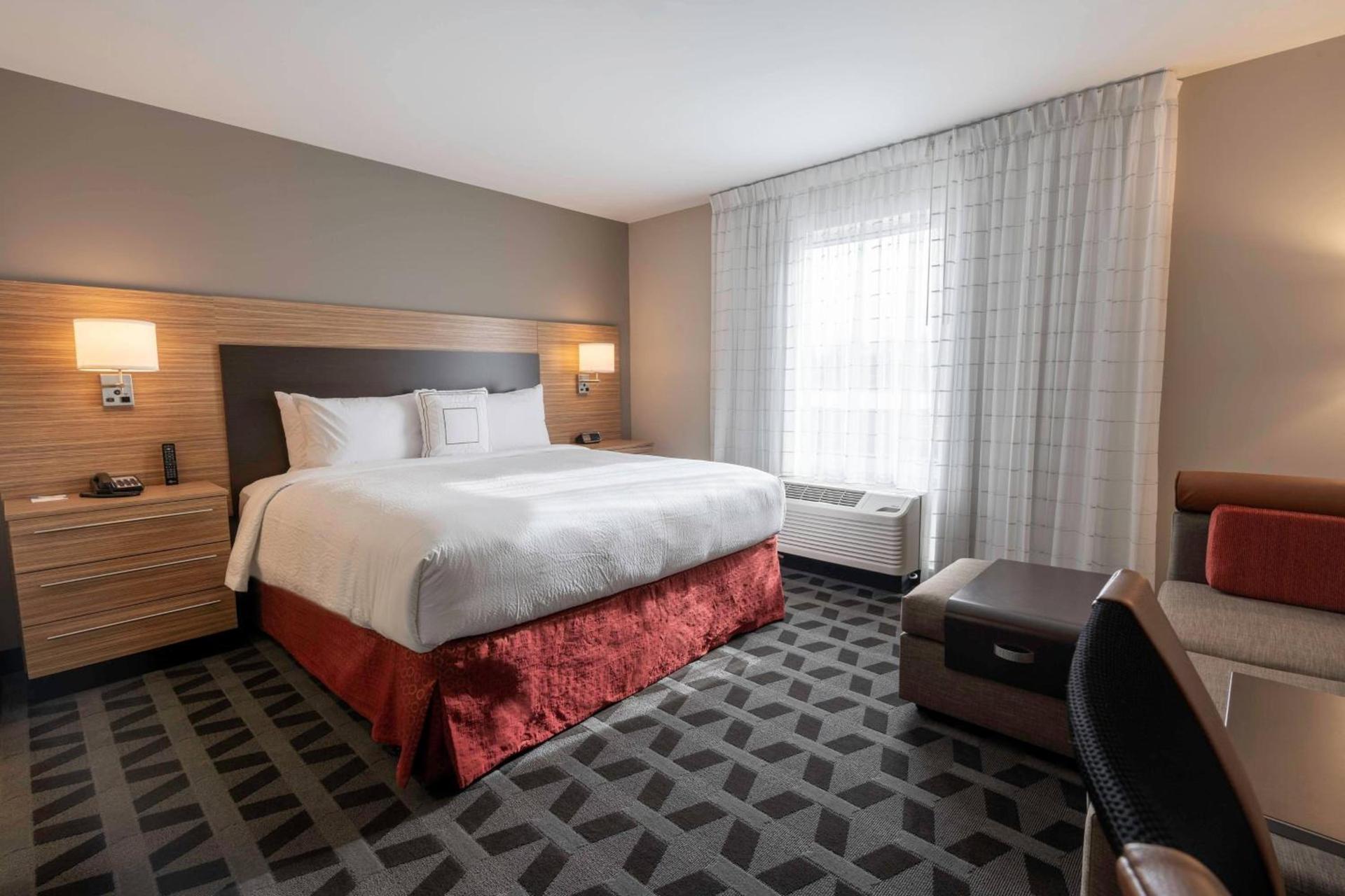 TownePlace Suites by Marriott Clinton photo 15