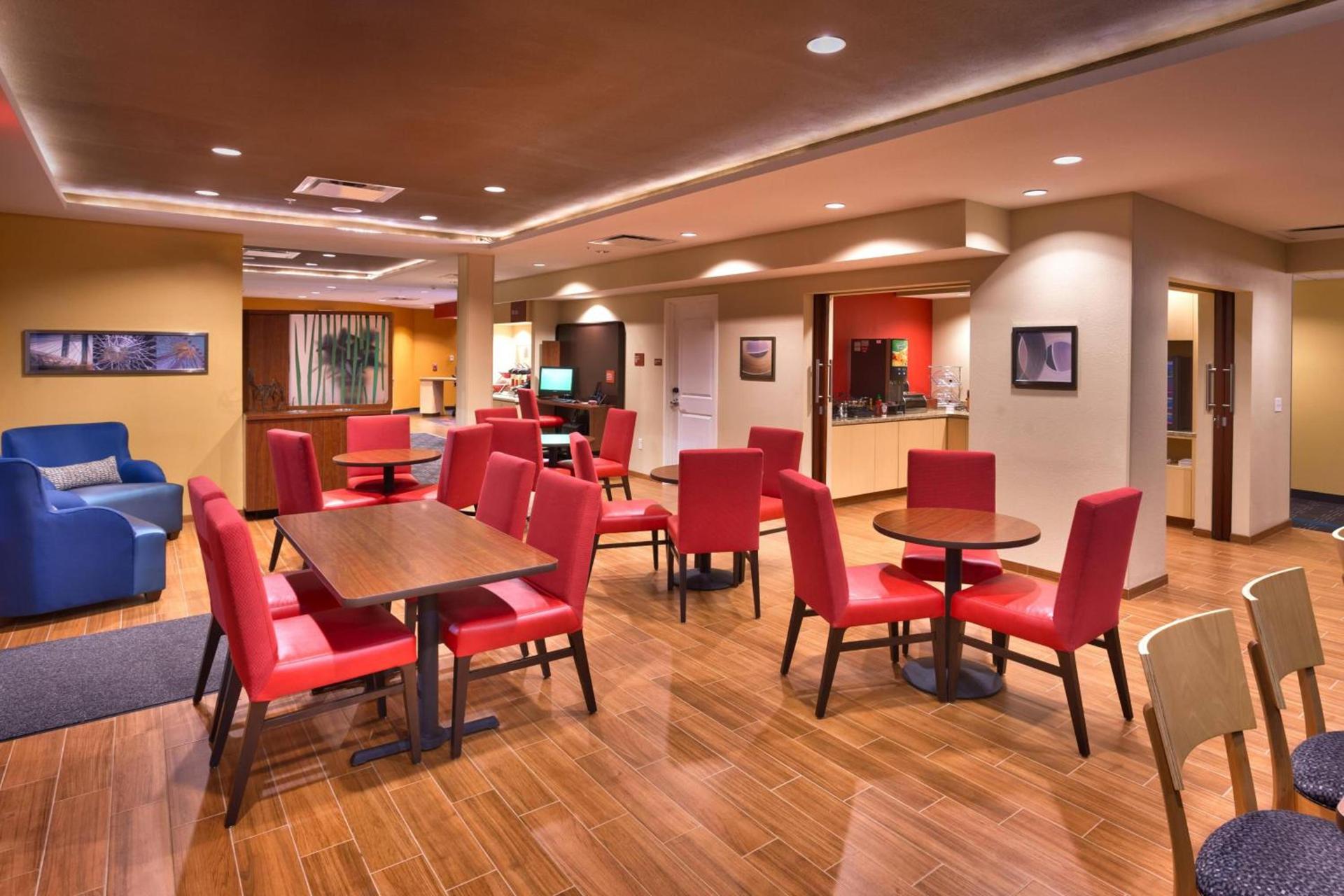 TownePlace Suites by Marriott Dickinson photo 29