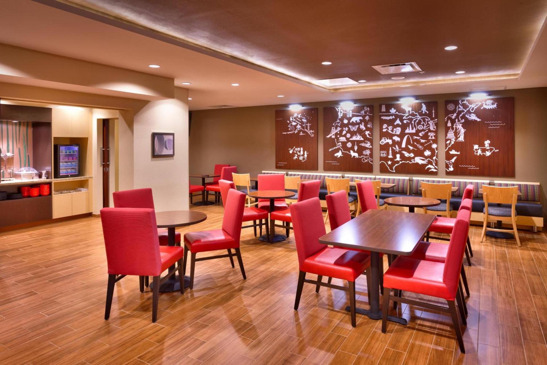 TownePlace Suites by Marriott Dickinson photo 28