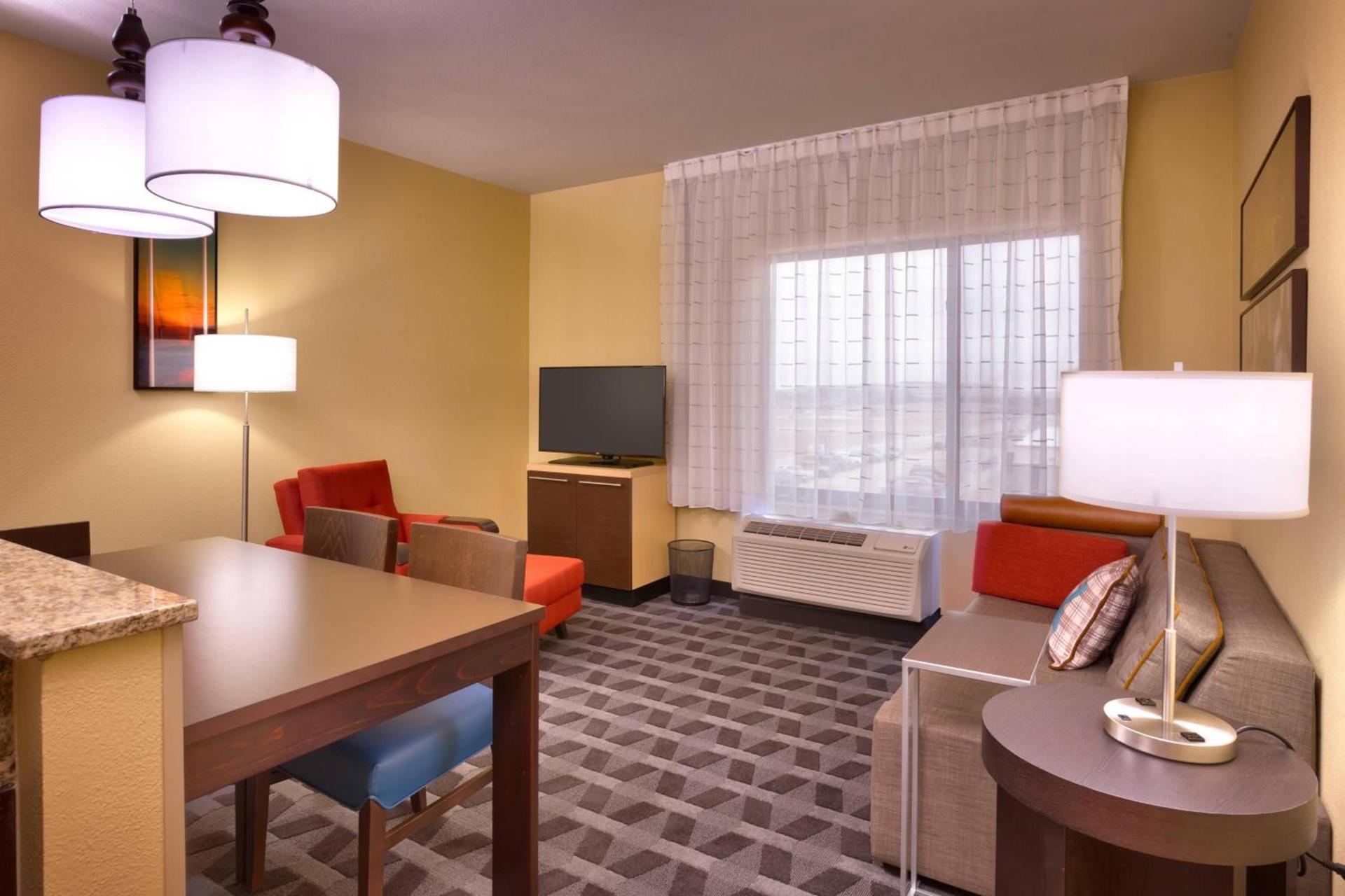 TownePlace Suites by Marriott Dickinson photo 7