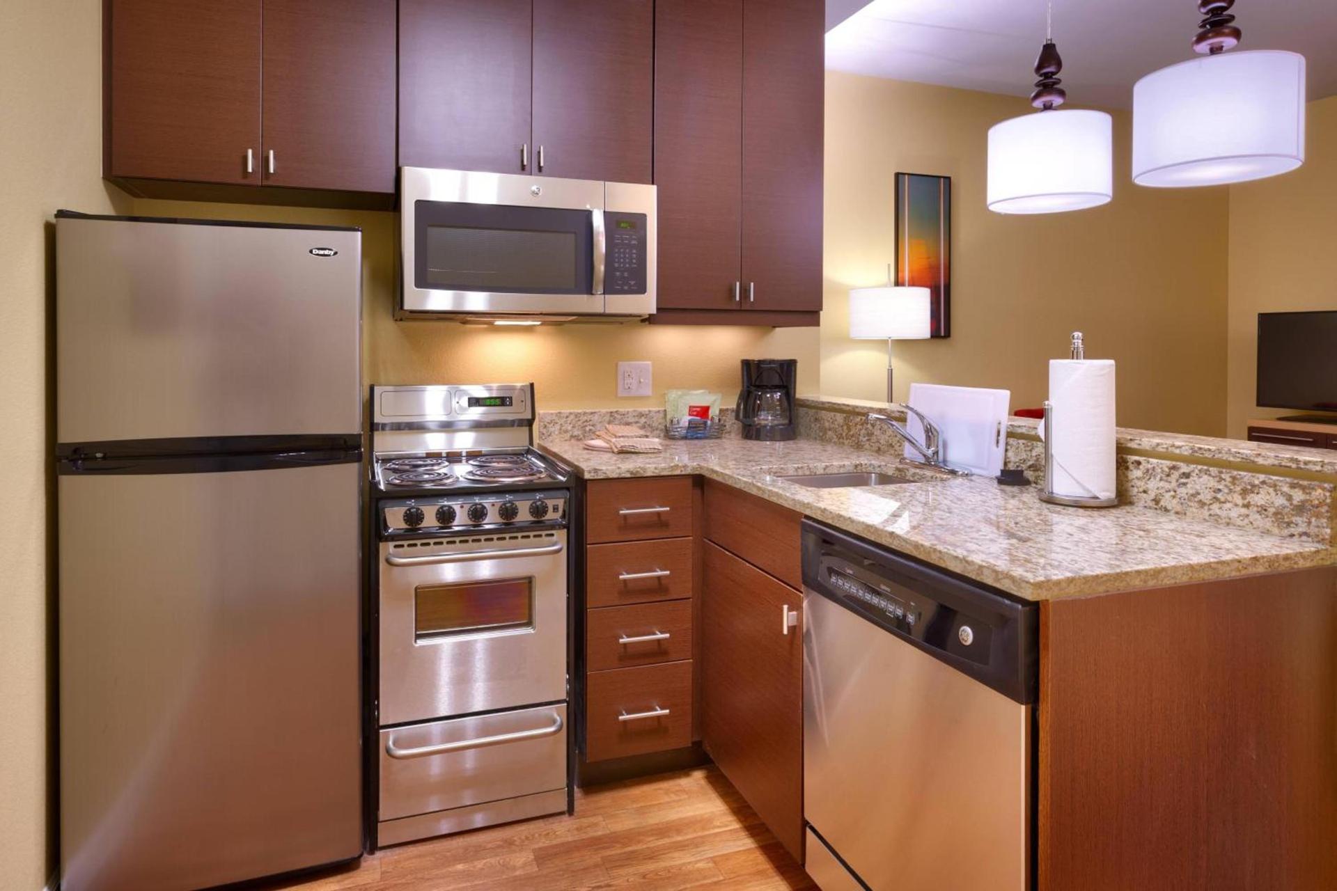 TownePlace Suites by Marriott Dickinson photo 10