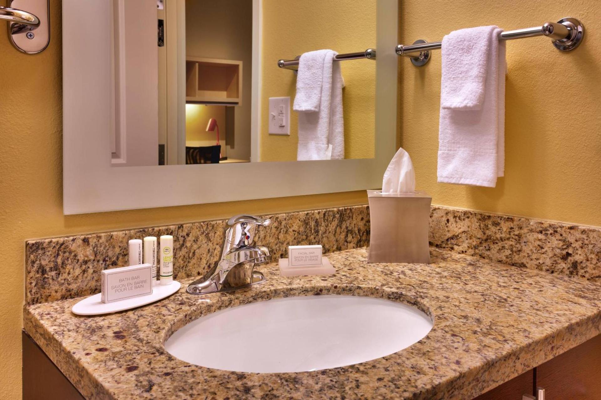 TownePlace Suites by Marriott Dickinson photo 19