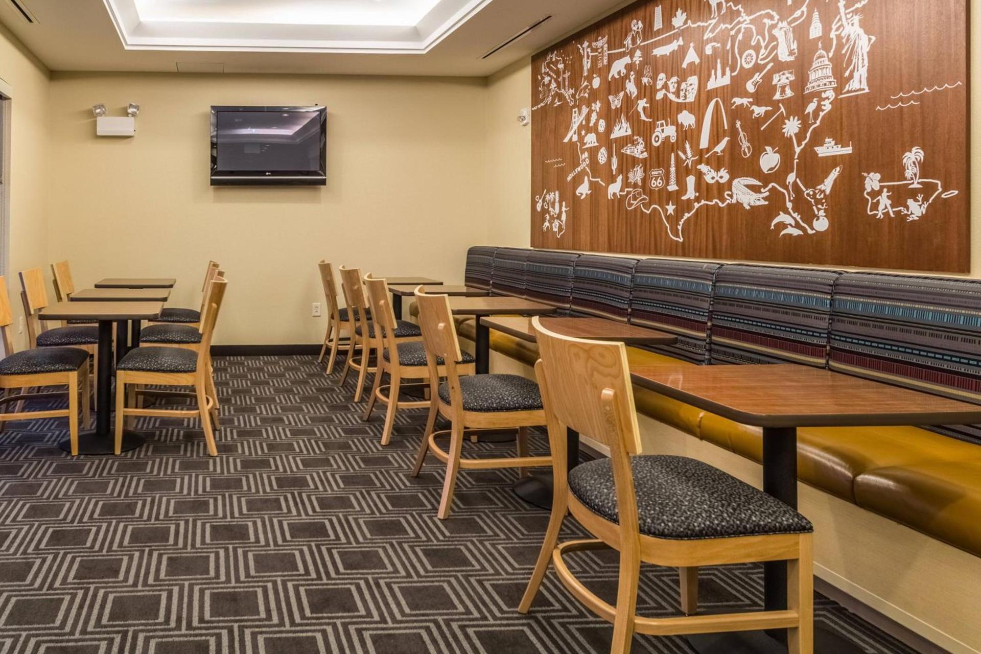 TownePlace Suites Dayton North photo 21