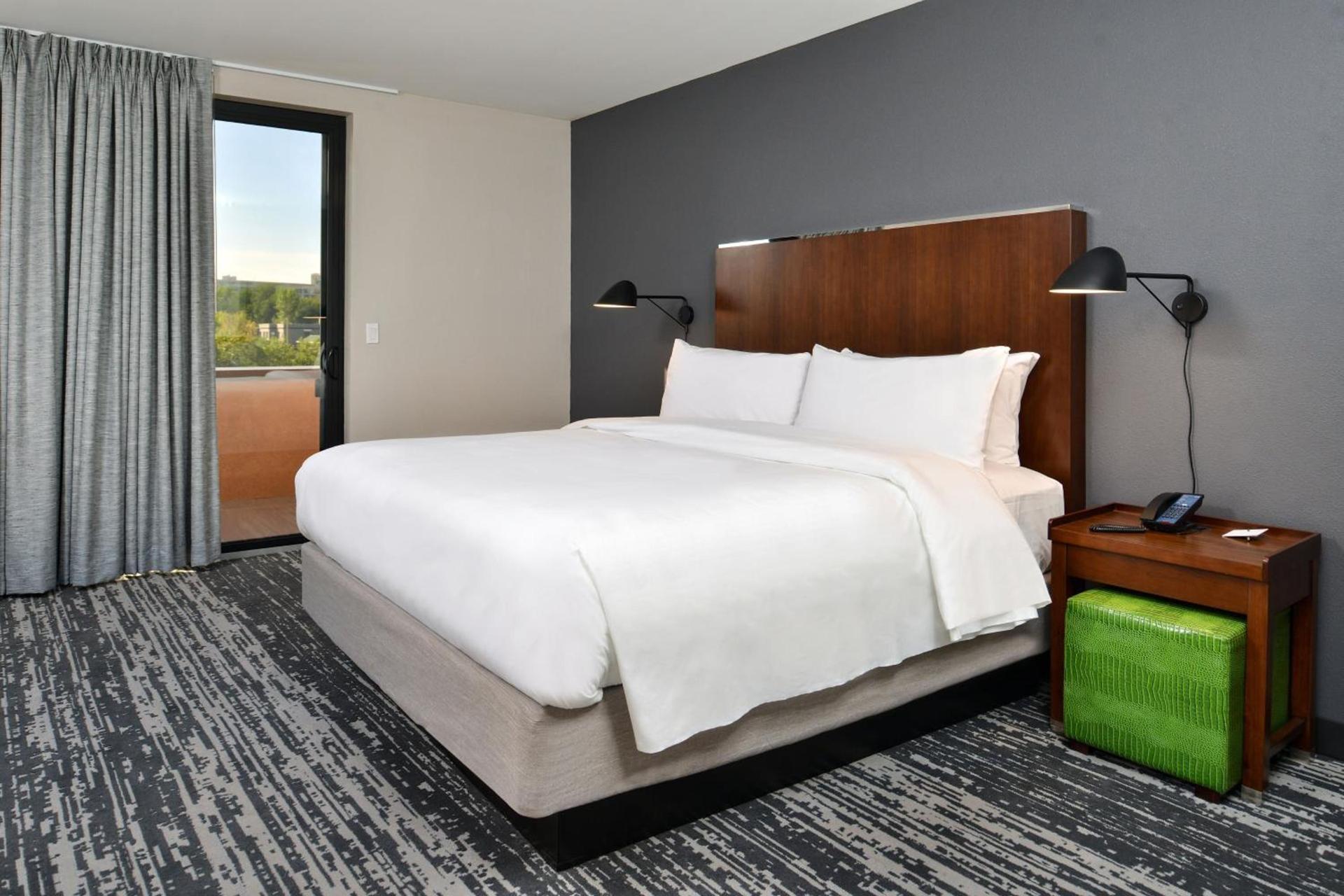 Four Points by Sheraton Omaha Midtown photo 5