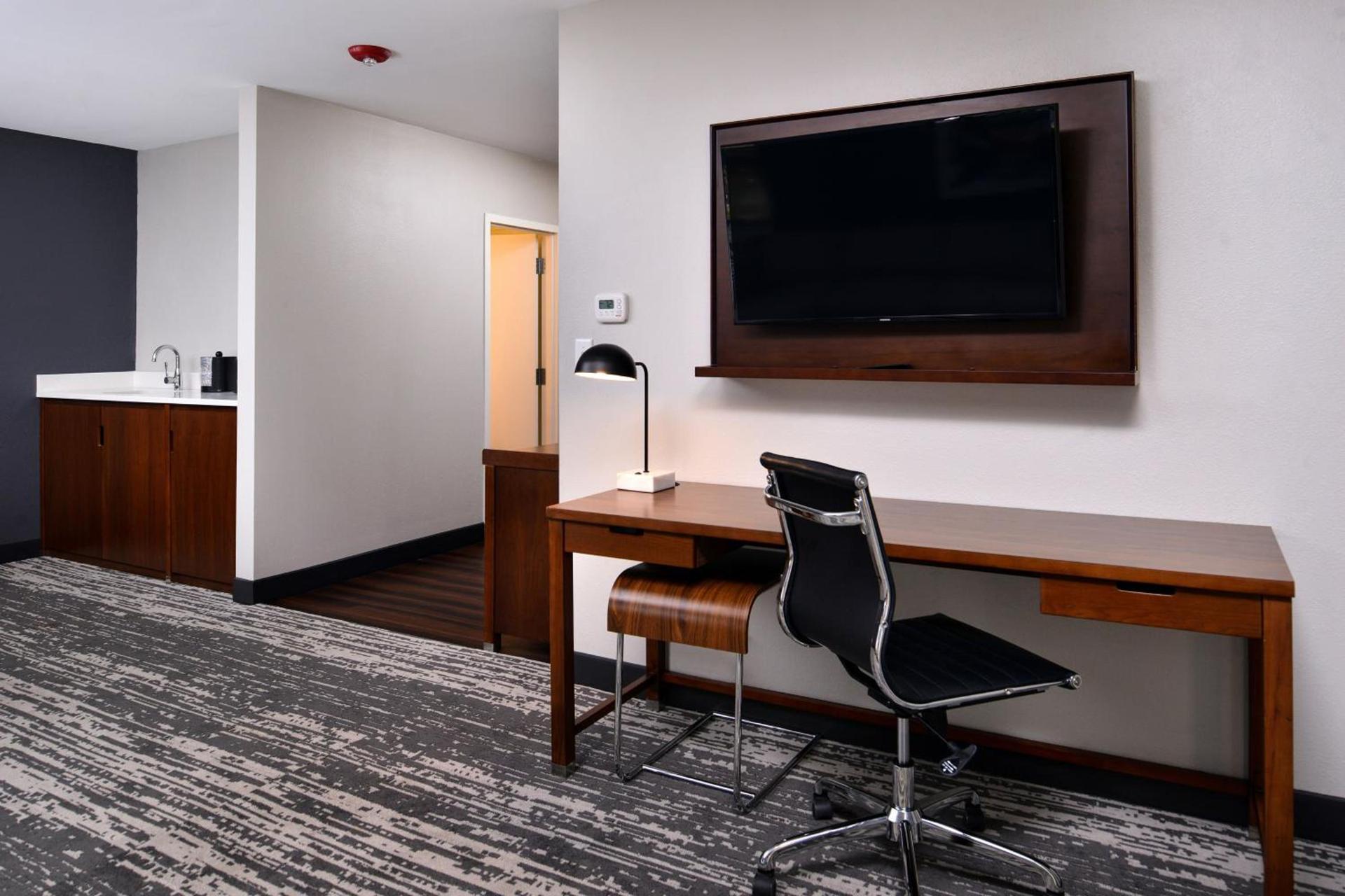 Four Points by Sheraton Omaha Midtown photo 8