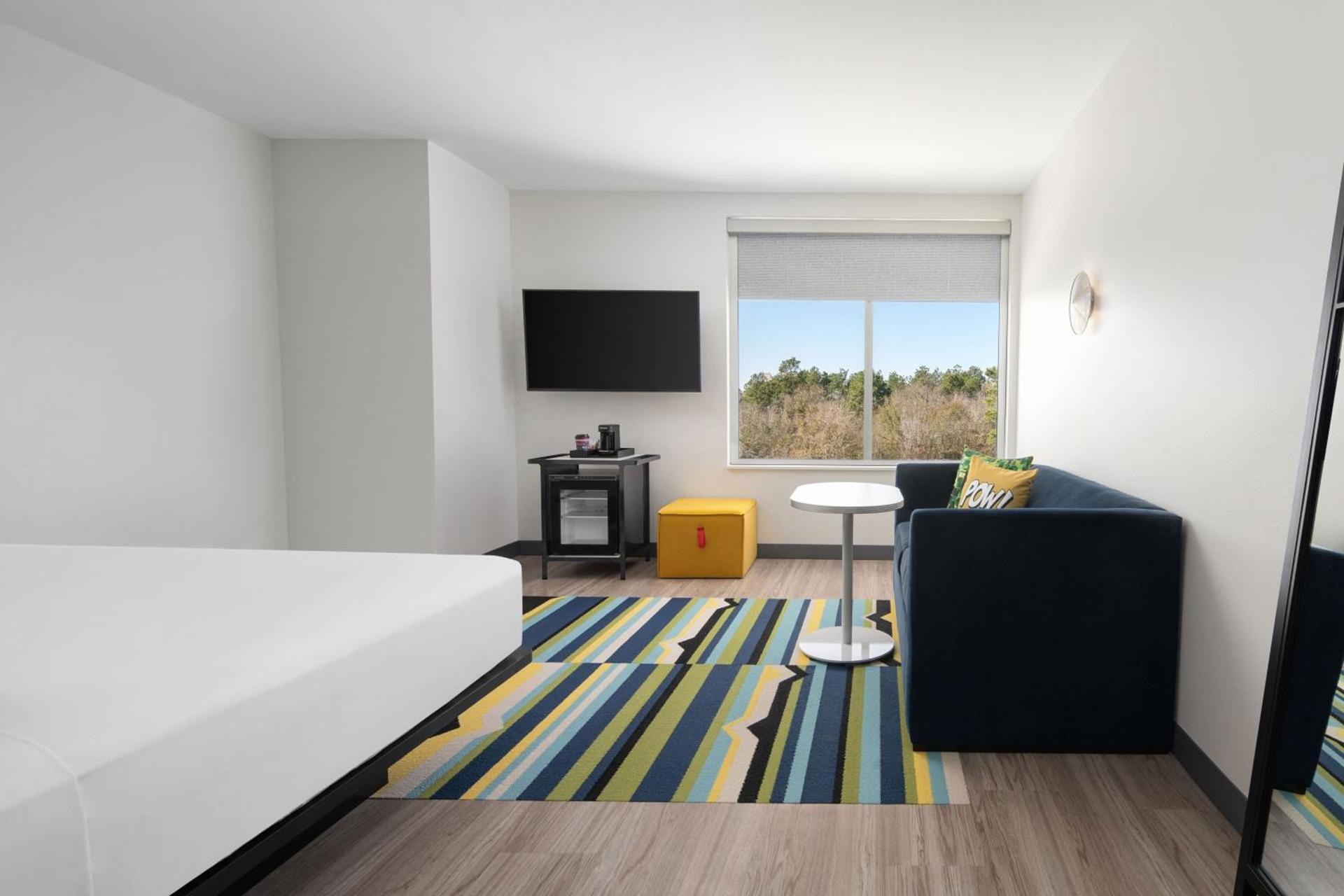 Aloft by Marriott Shenandoah Woodlands Area photo 7