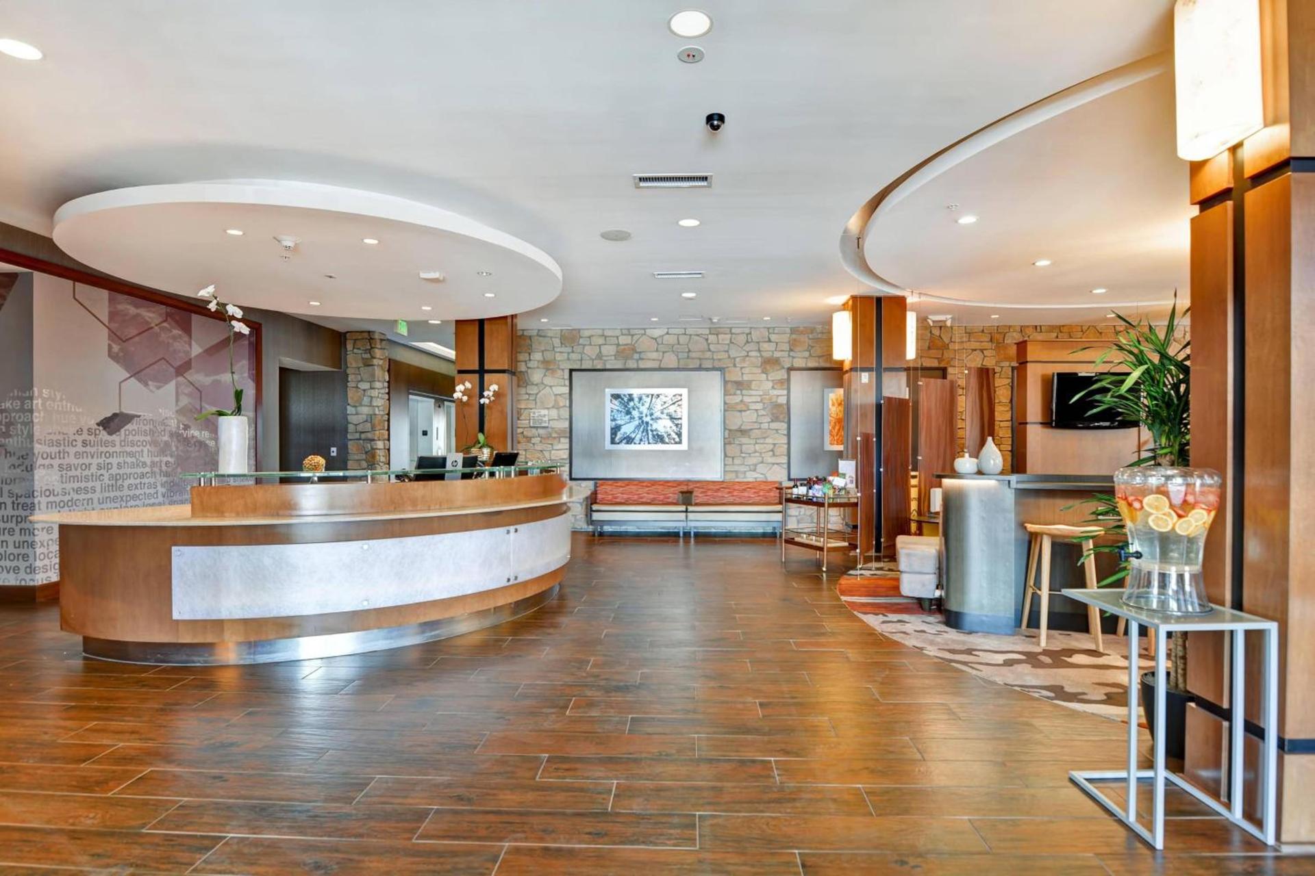 SpringHill Suites Denver at Anschutz Medical Campus photo 3