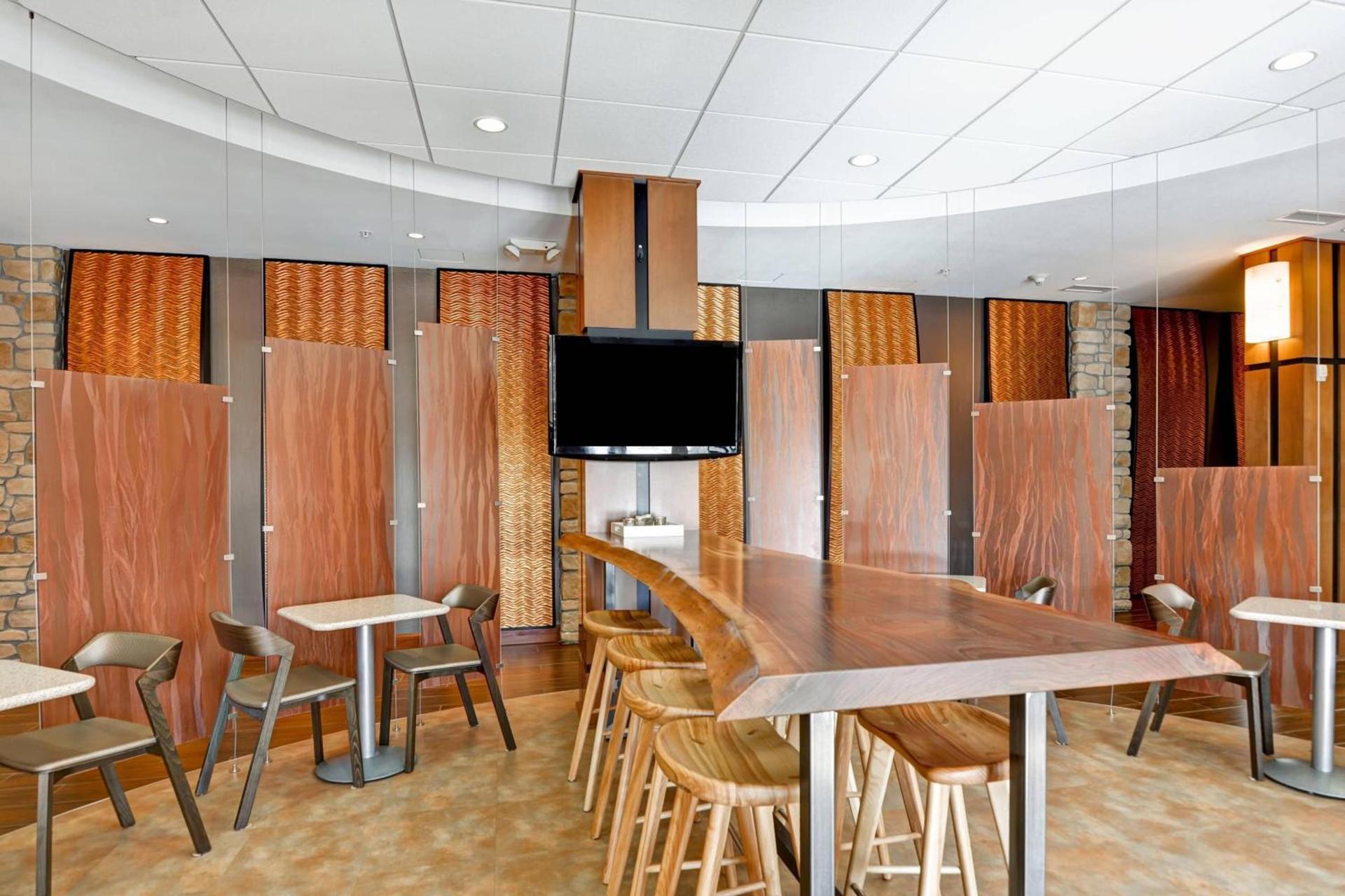 SpringHill Suites Denver at Anschutz Medical Campus photo 5
