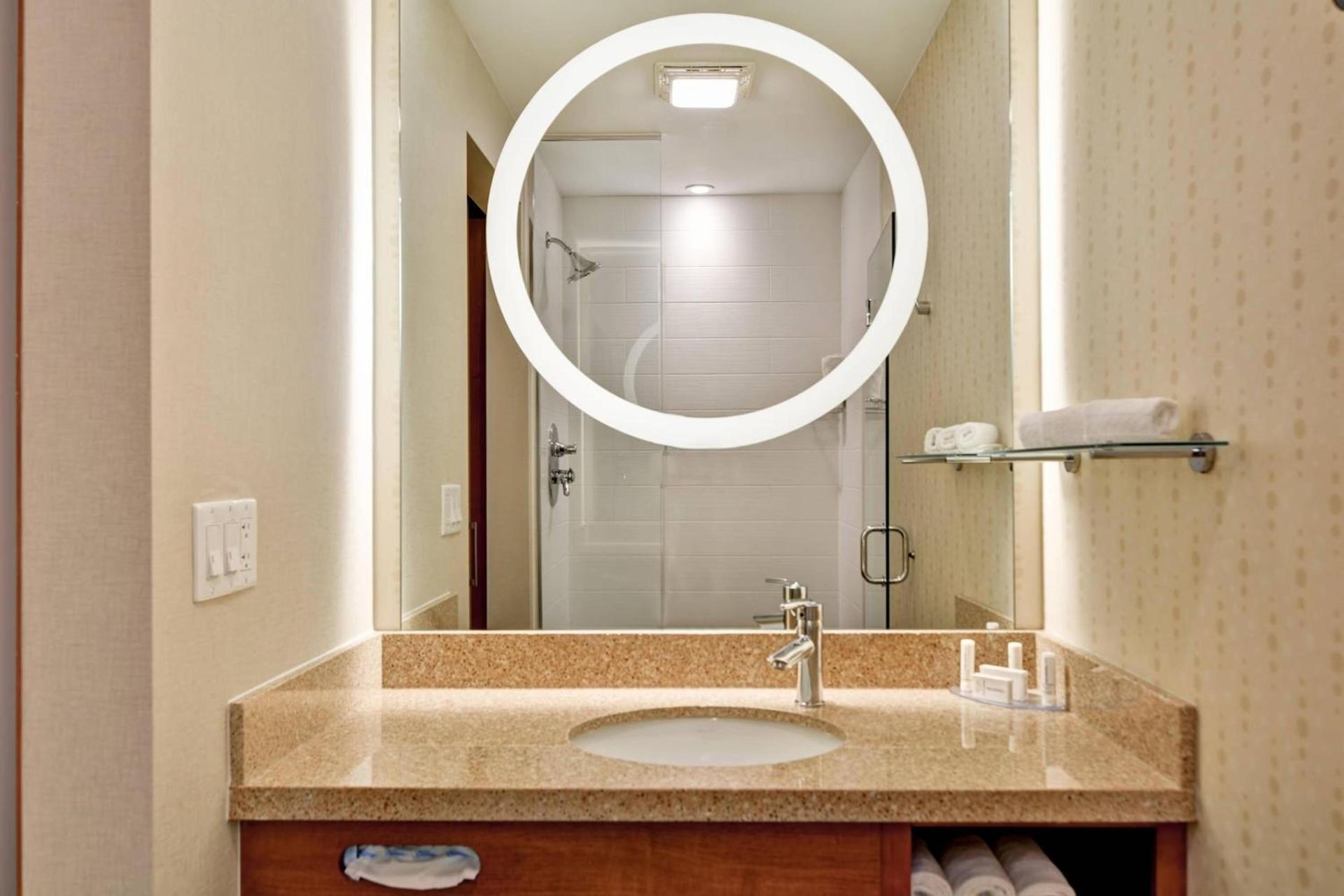 SpringHill Suites Denver at Anschutz Medical Campus photo 10