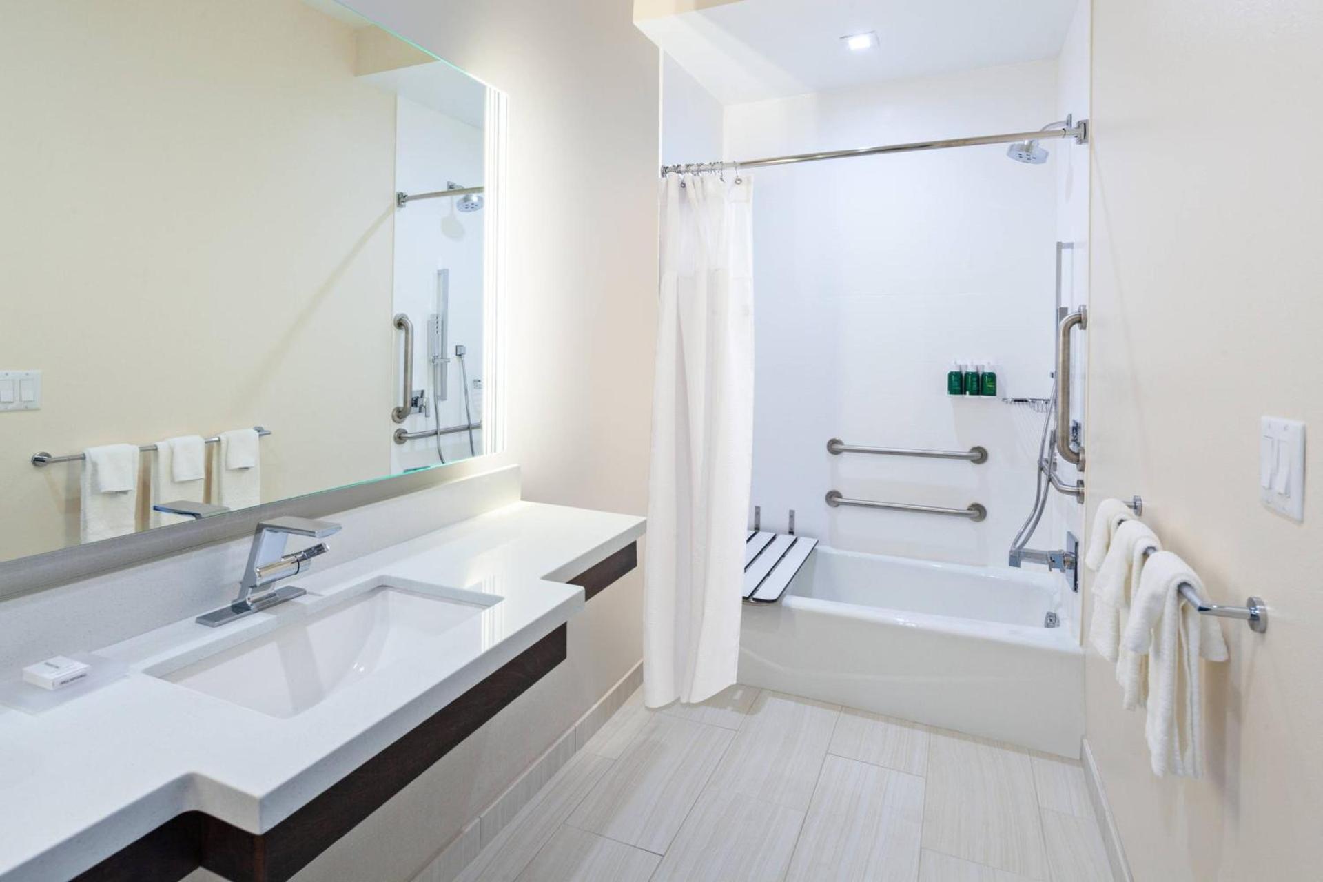 SpringHill Suites by Marriott Escondido Downtown photo 12