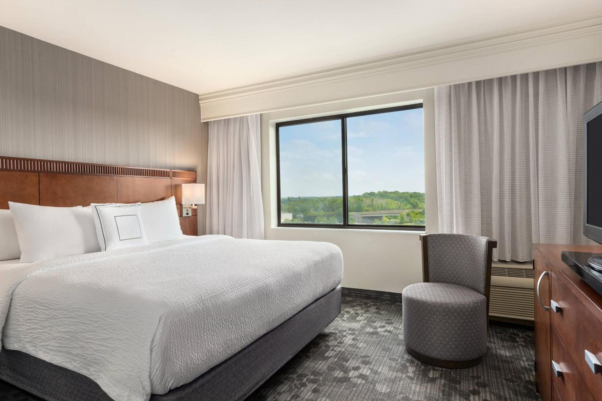 Courtyard by Marriott Philadelphia Montgomeryville photo 15
