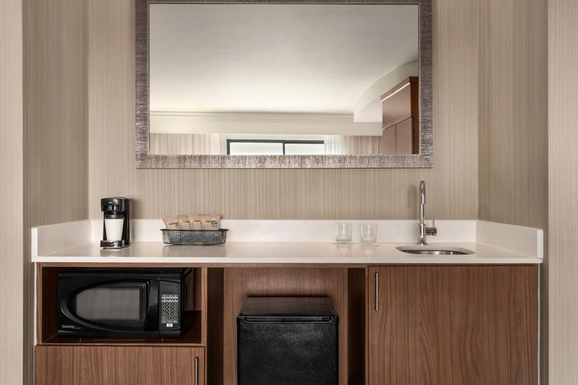 Courtyard by Marriott Philadelphia Montgomeryville photo 16