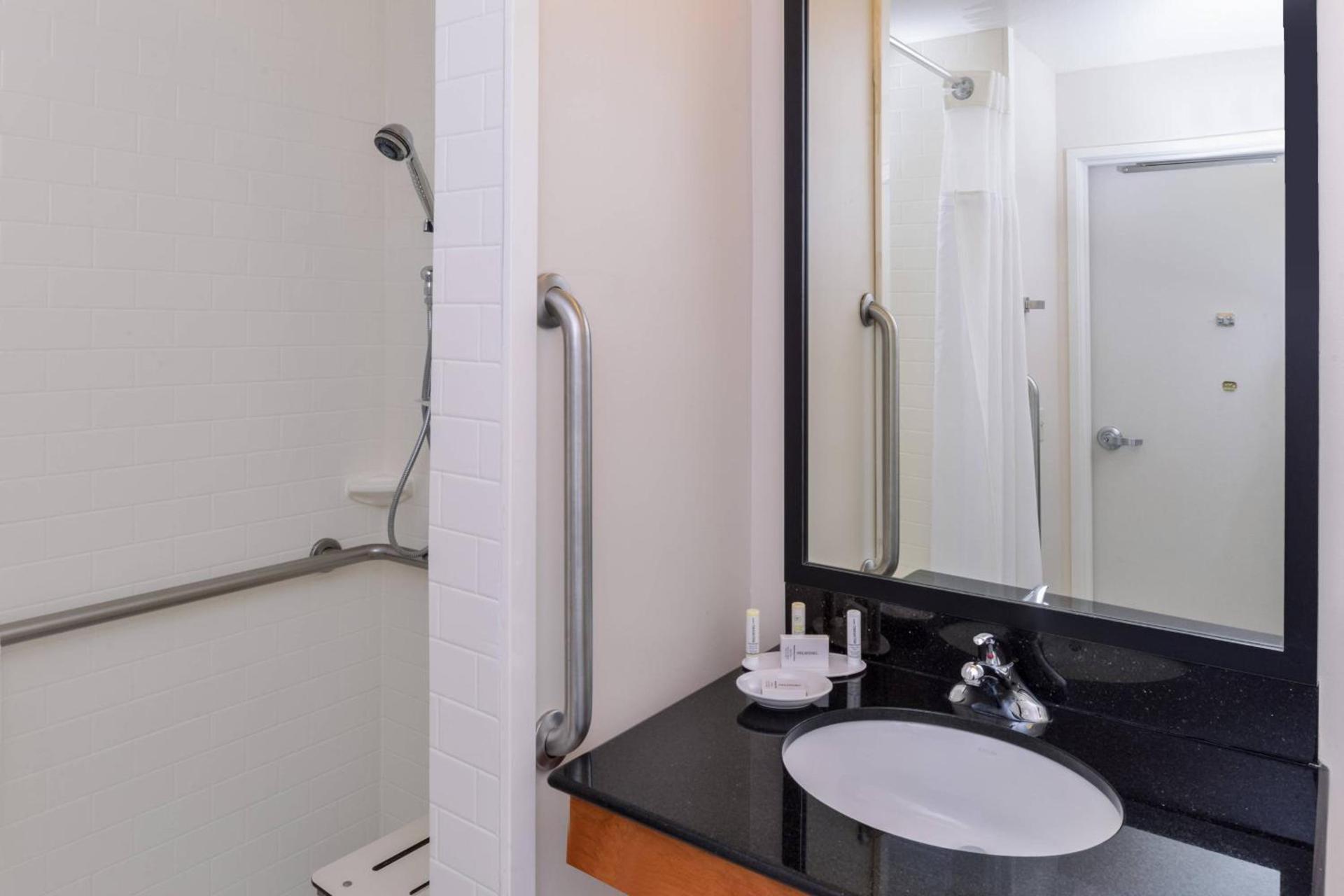 Fairfield Inn & Suites Santa Maria photo 13