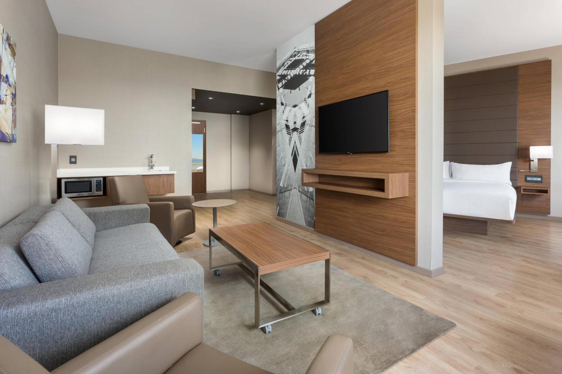 AC Hotel by Marriott San Francisco Airport/Oyster Point Waterfront photo 27