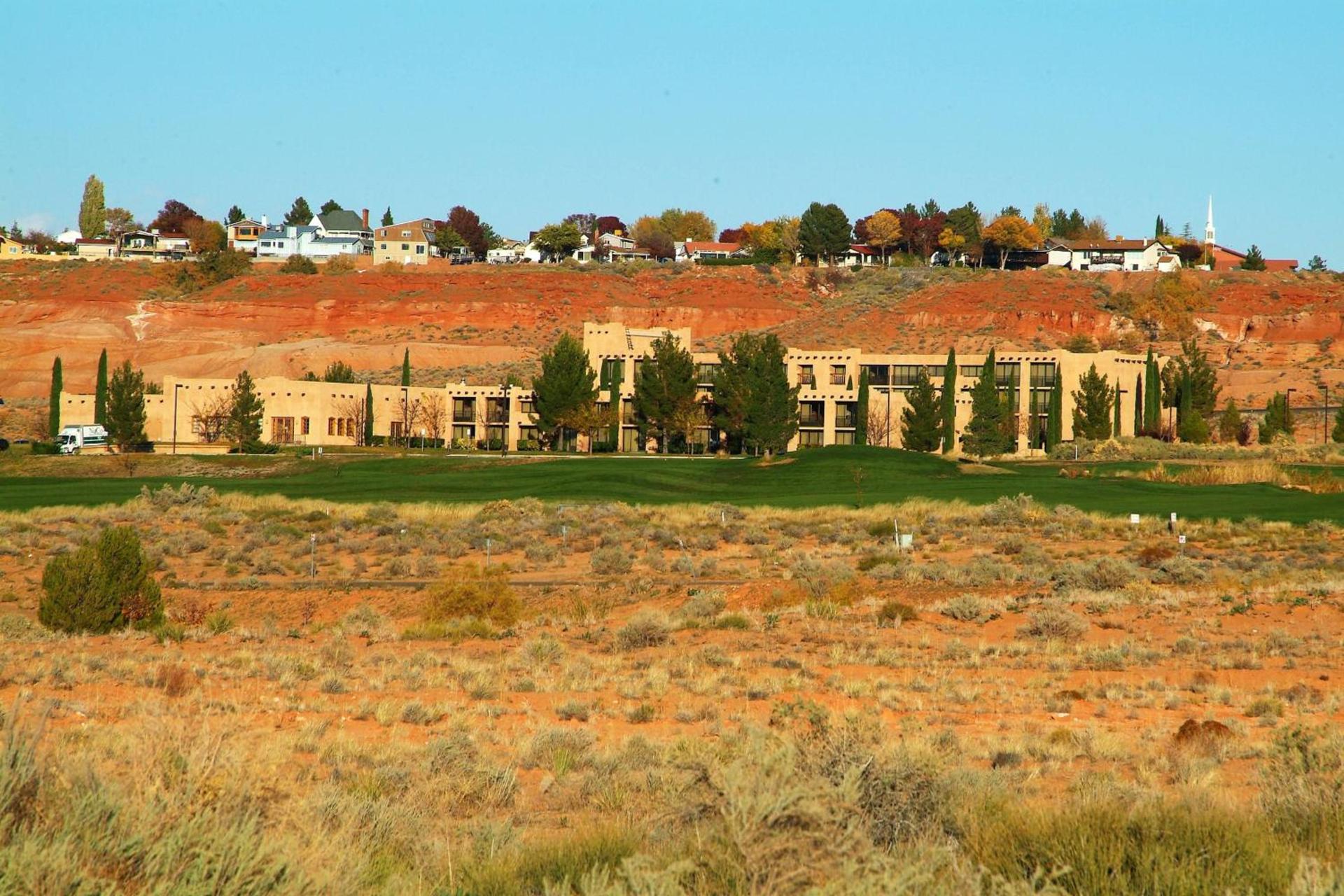 Courtyard Page at Lake Powell photo 1