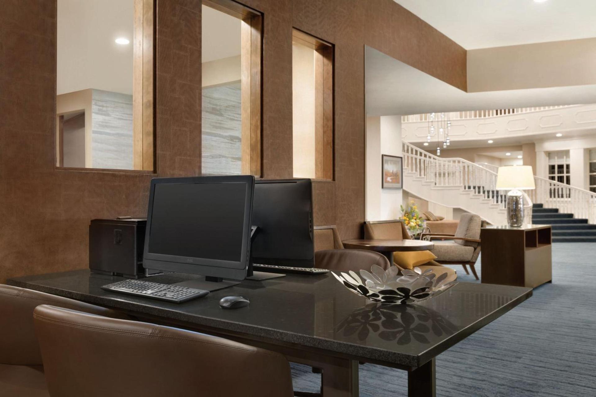 Delta Hotels by Marriott Helena Colonial photo 24