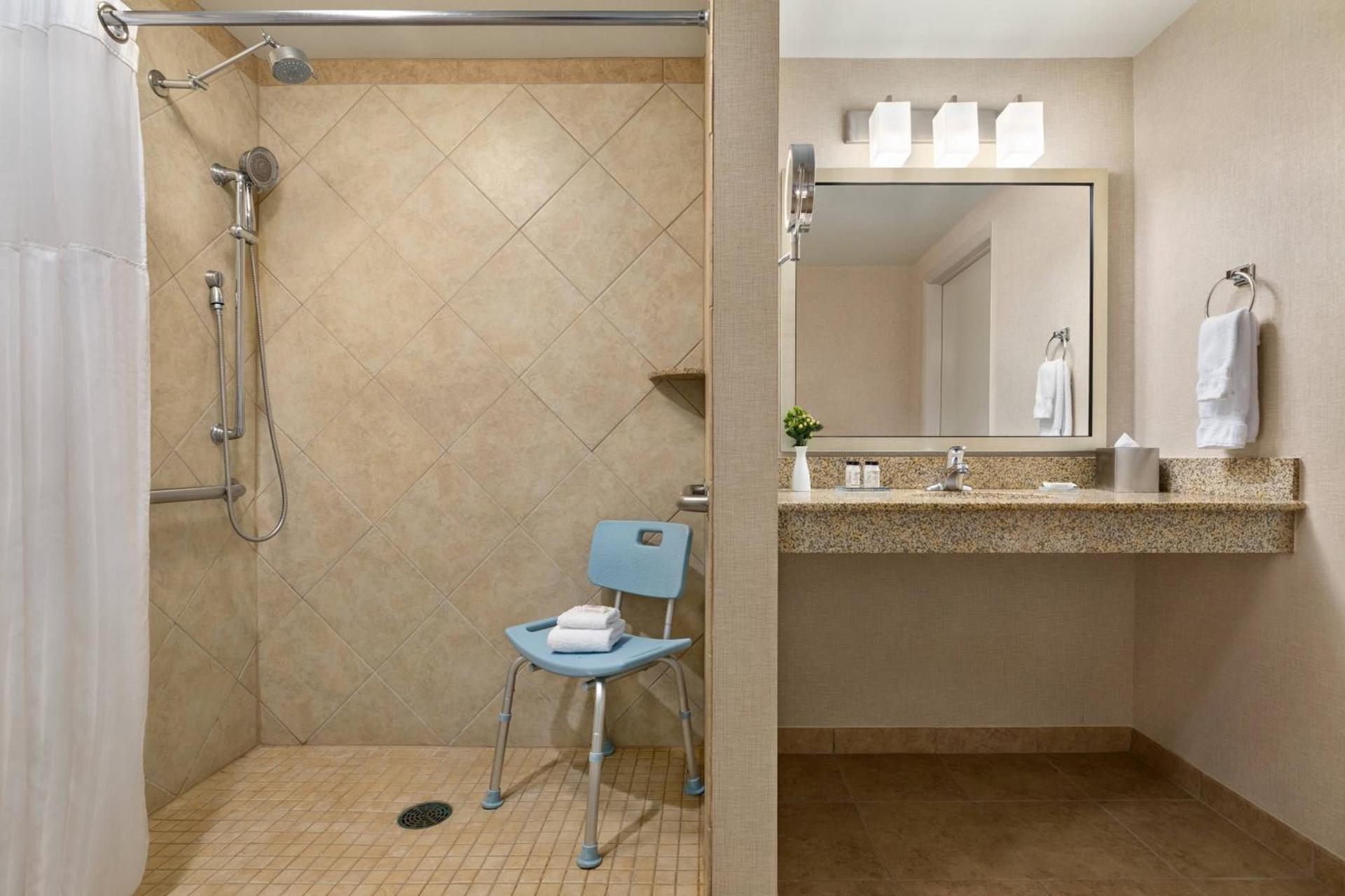 Delta Hotels by Marriott Helena Colonial photo 16
