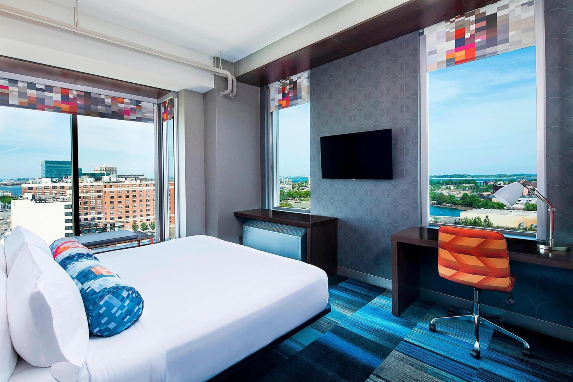 Aloft by Marriott Boston Seaport District photo 7