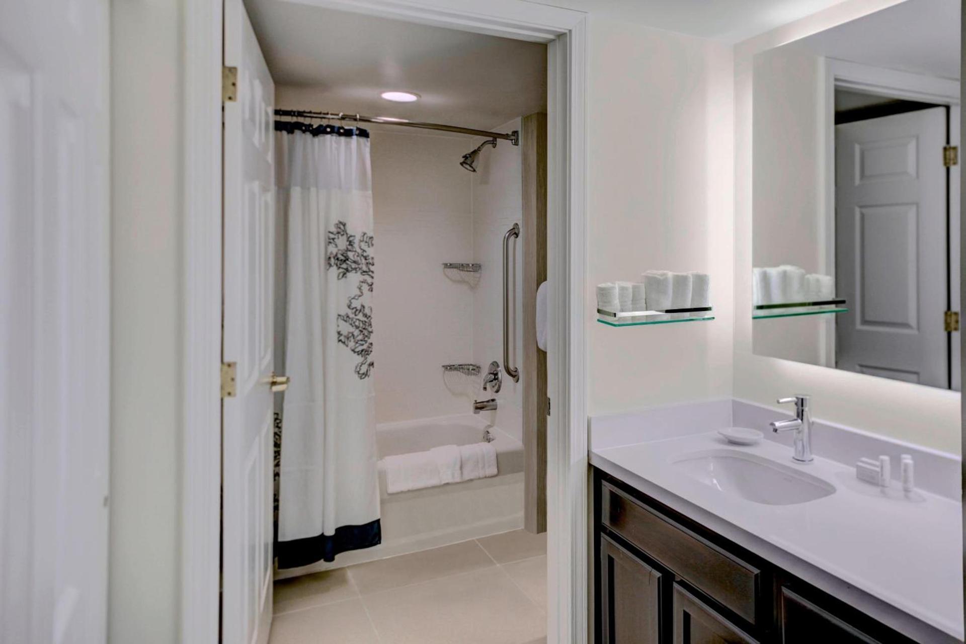 Residence Inn by Marriott Cleveland Mentor photo 6