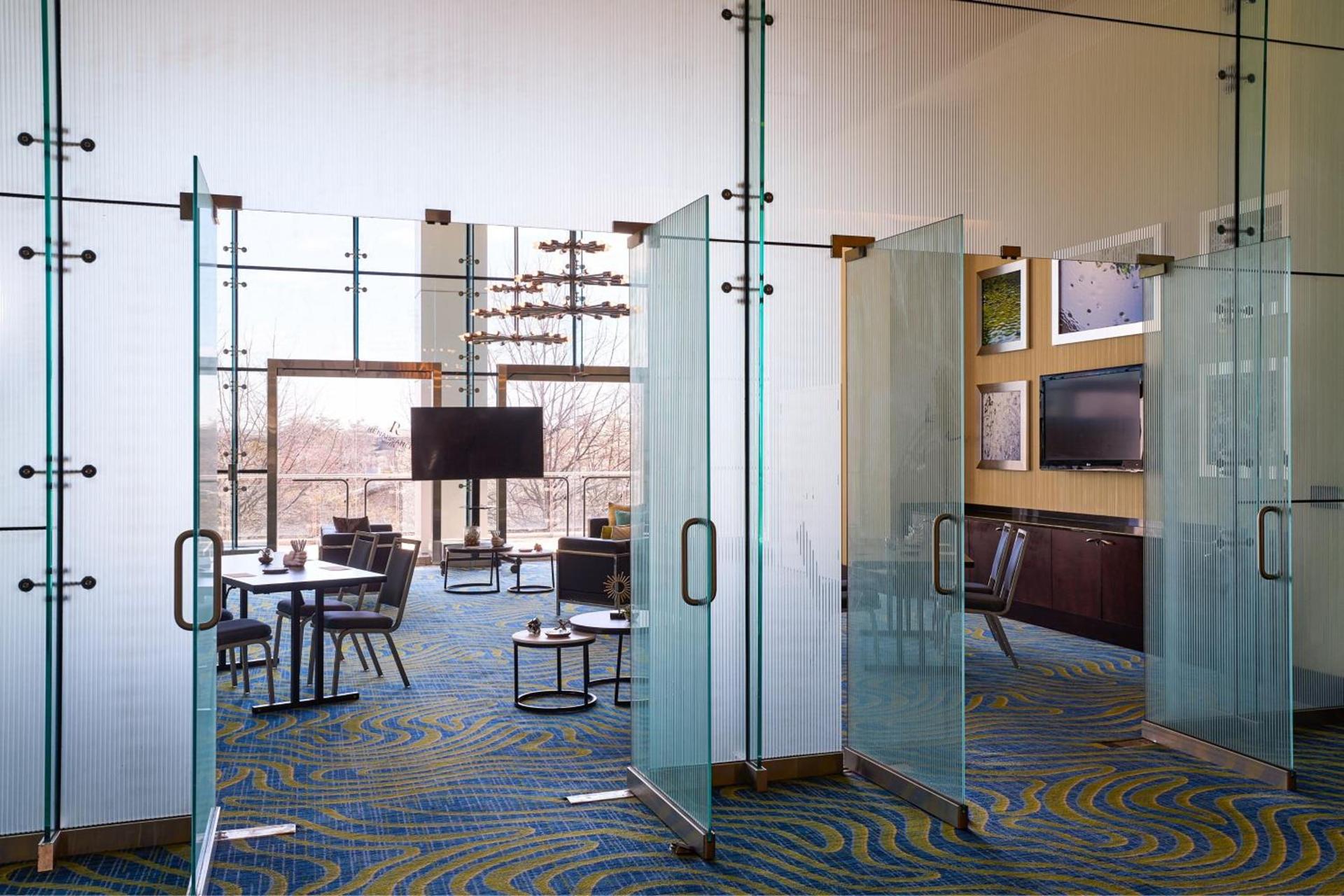 Renaissance Arlington Capital View Hotel photo 63