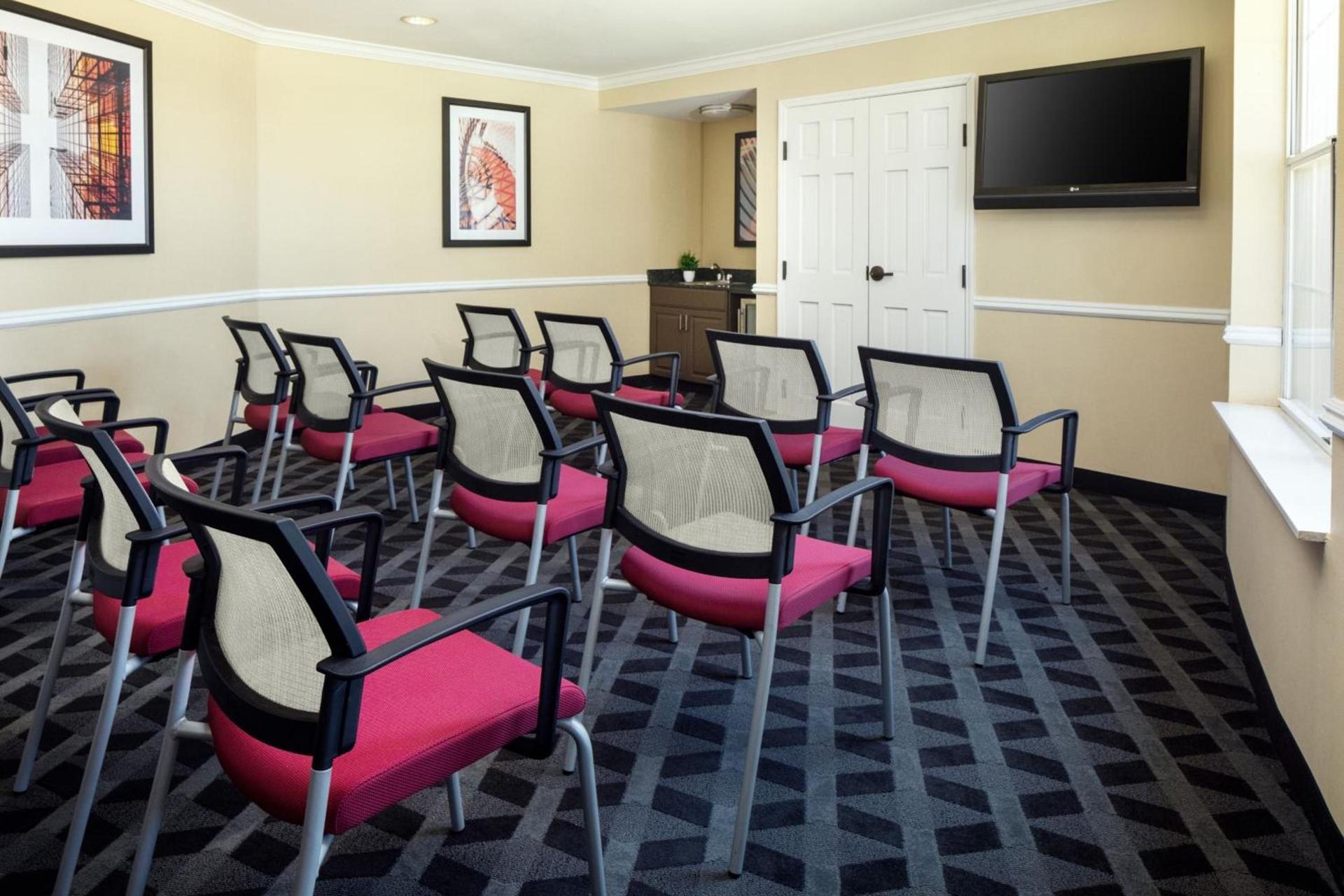 TownePlace Suites by Marriott Springfield photo 27