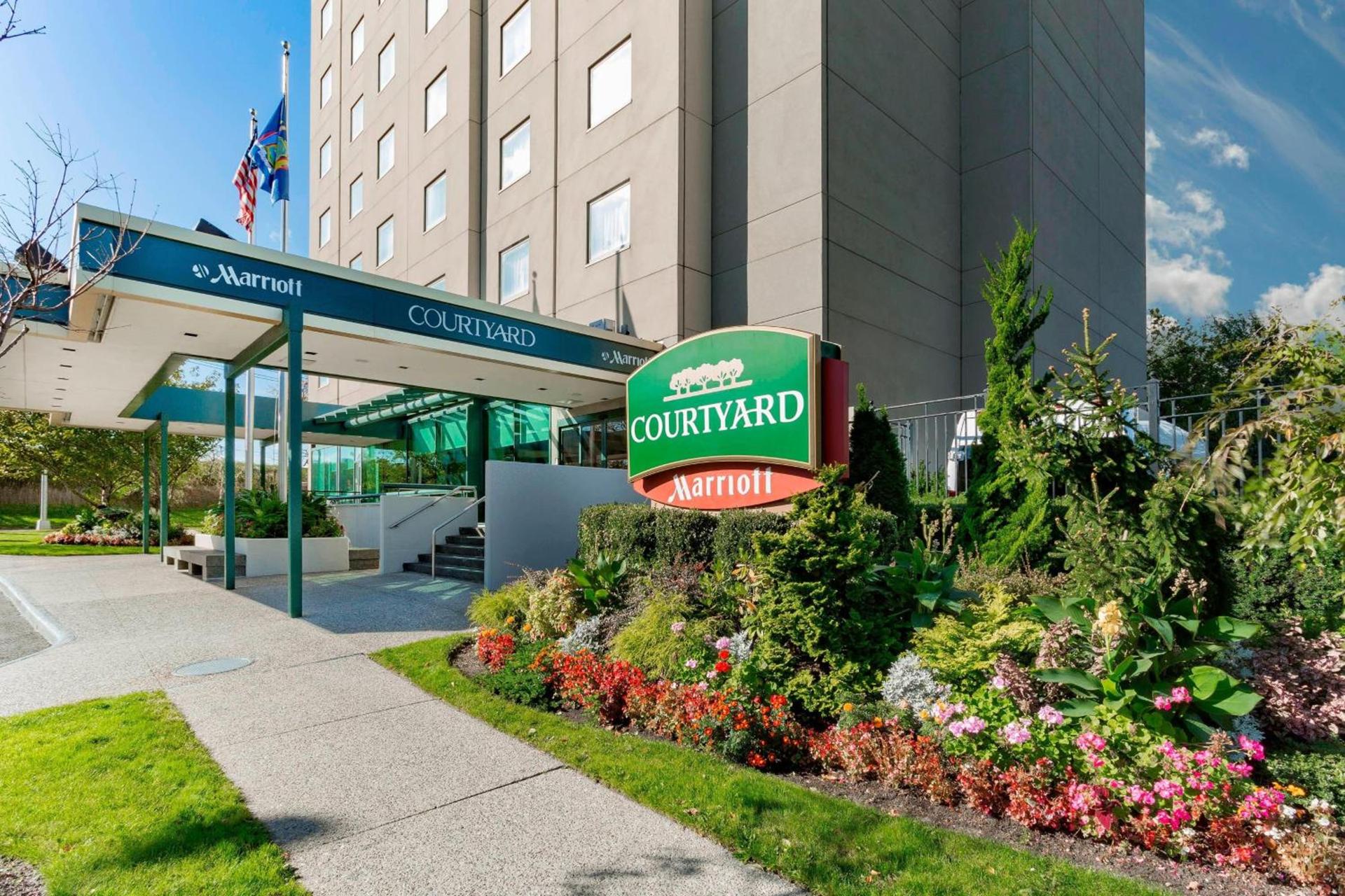 Courtyard by Marriott New York JFK Airport — hotel in Queens