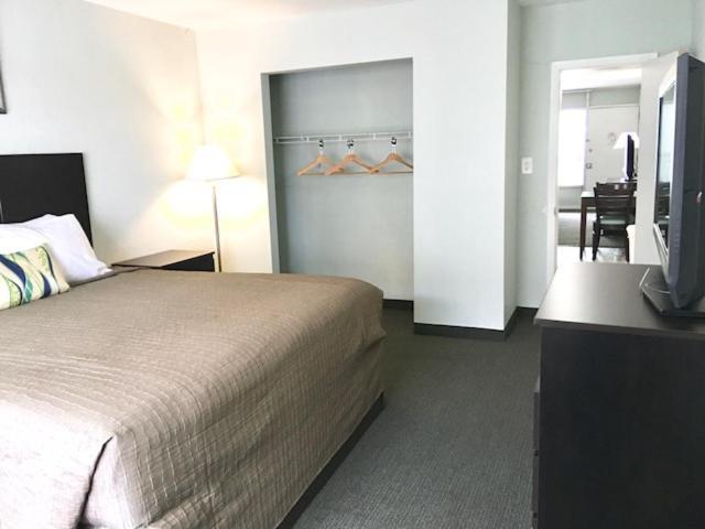 Ocean Plaza Motel photo 30
