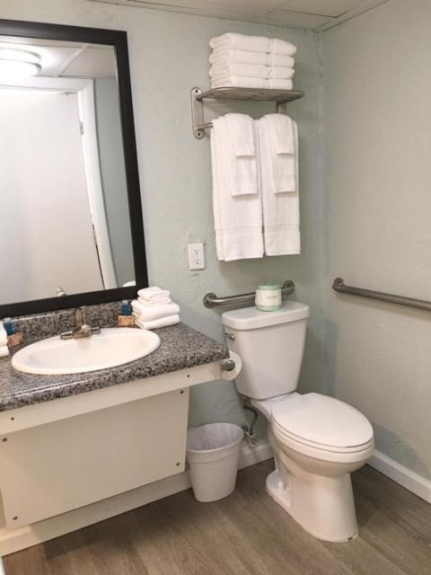 Ocean Plaza Motel photo 22