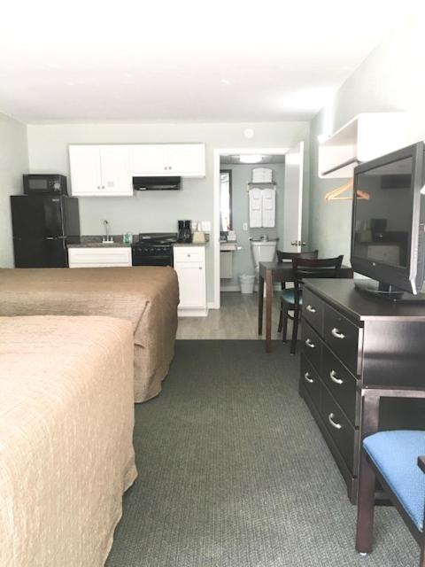 Ocean Plaza Motel photo 23