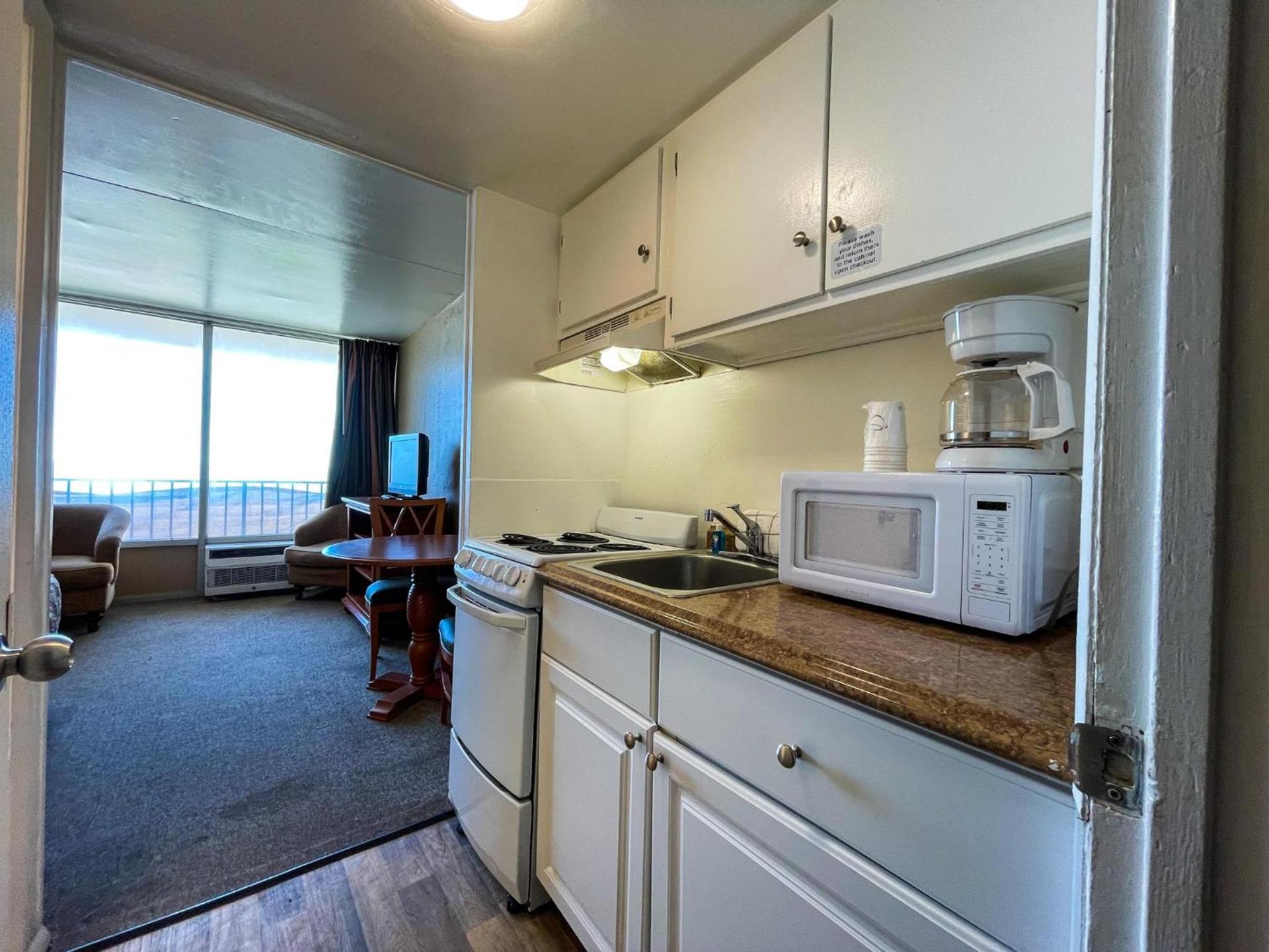 Oceanfront Viking Motel photo 7
