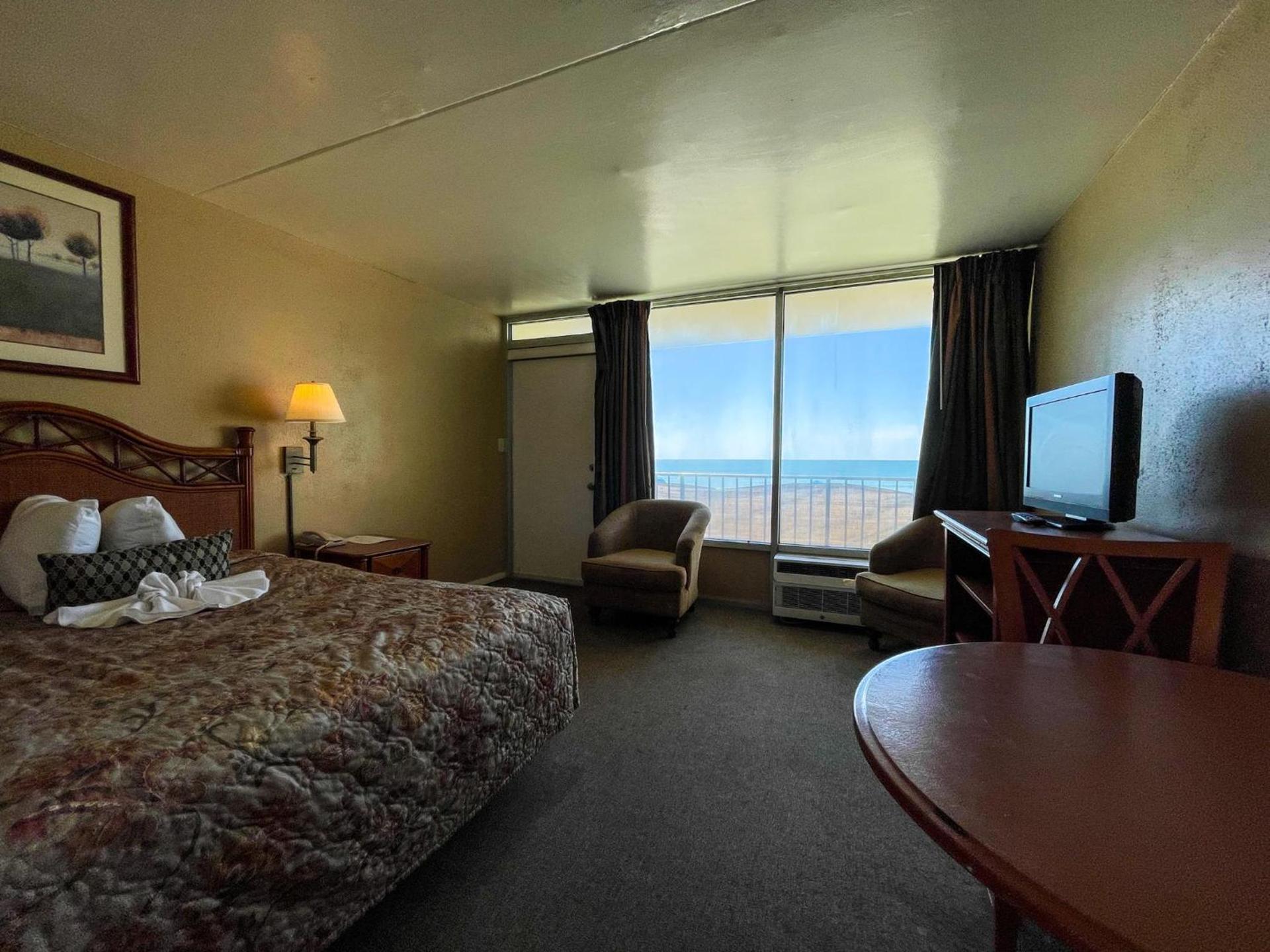 Oceanfront Viking Motel photo 9
