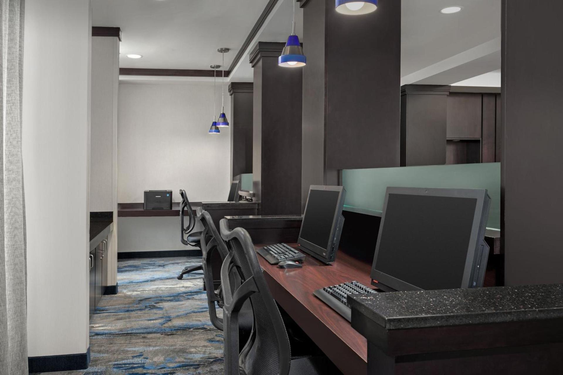 Fairfield by Marriott Tacoma Puyallup photo 36