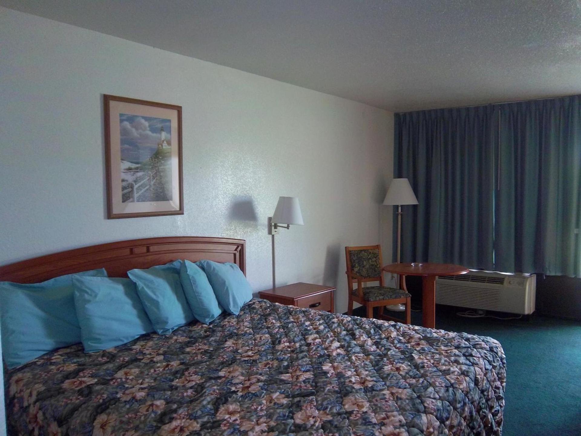 Americas Best Value Inn Florida Turnpike & I-95 photo 2