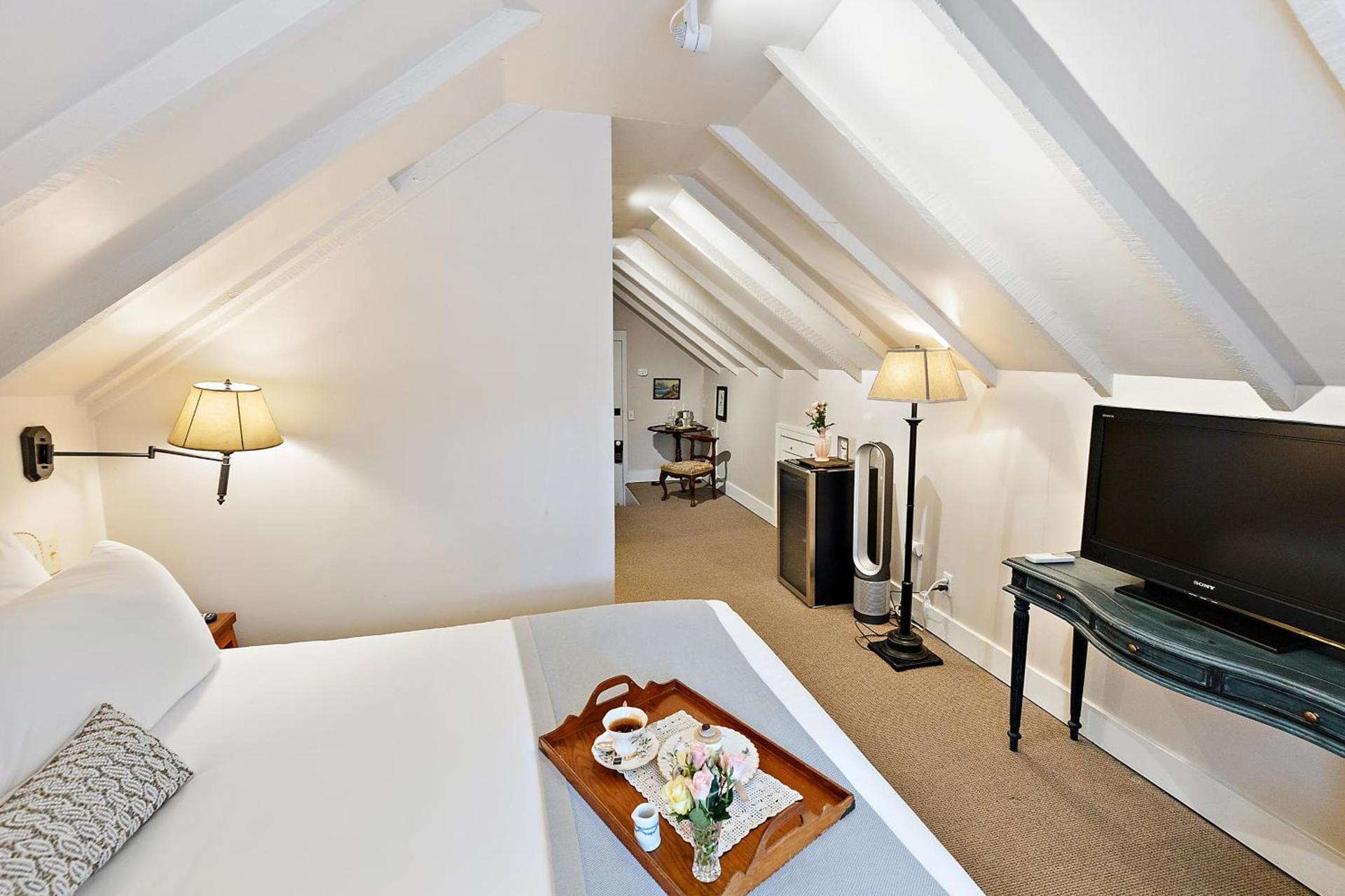 McCully House Inn photo 3