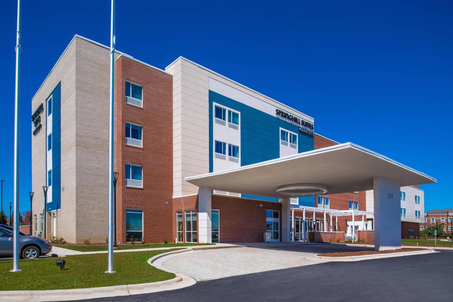 SpringHill Suites by Marriott Greensboro Airport photo 4