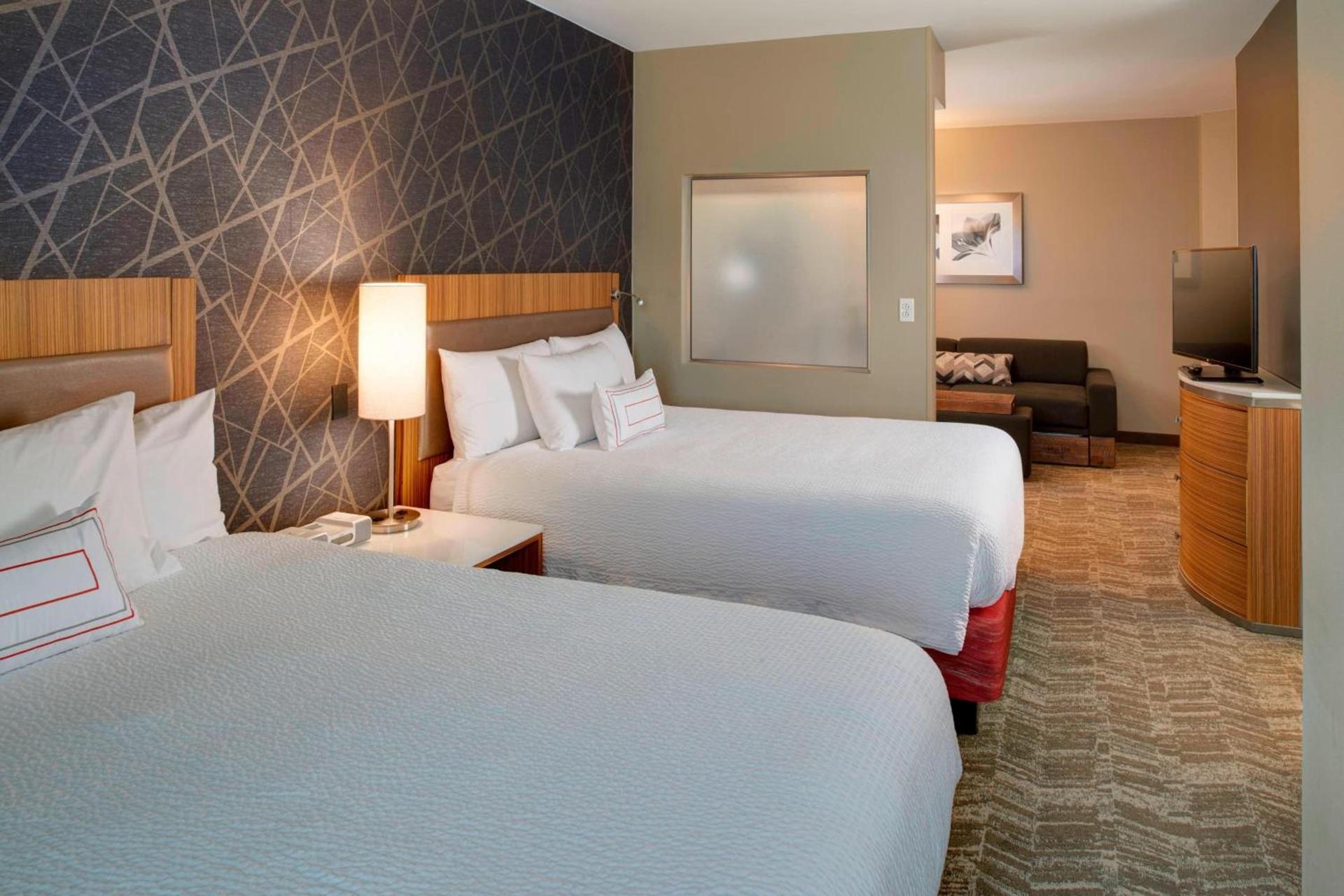 SpringHill Suites St. Louis Brentwood photo 6