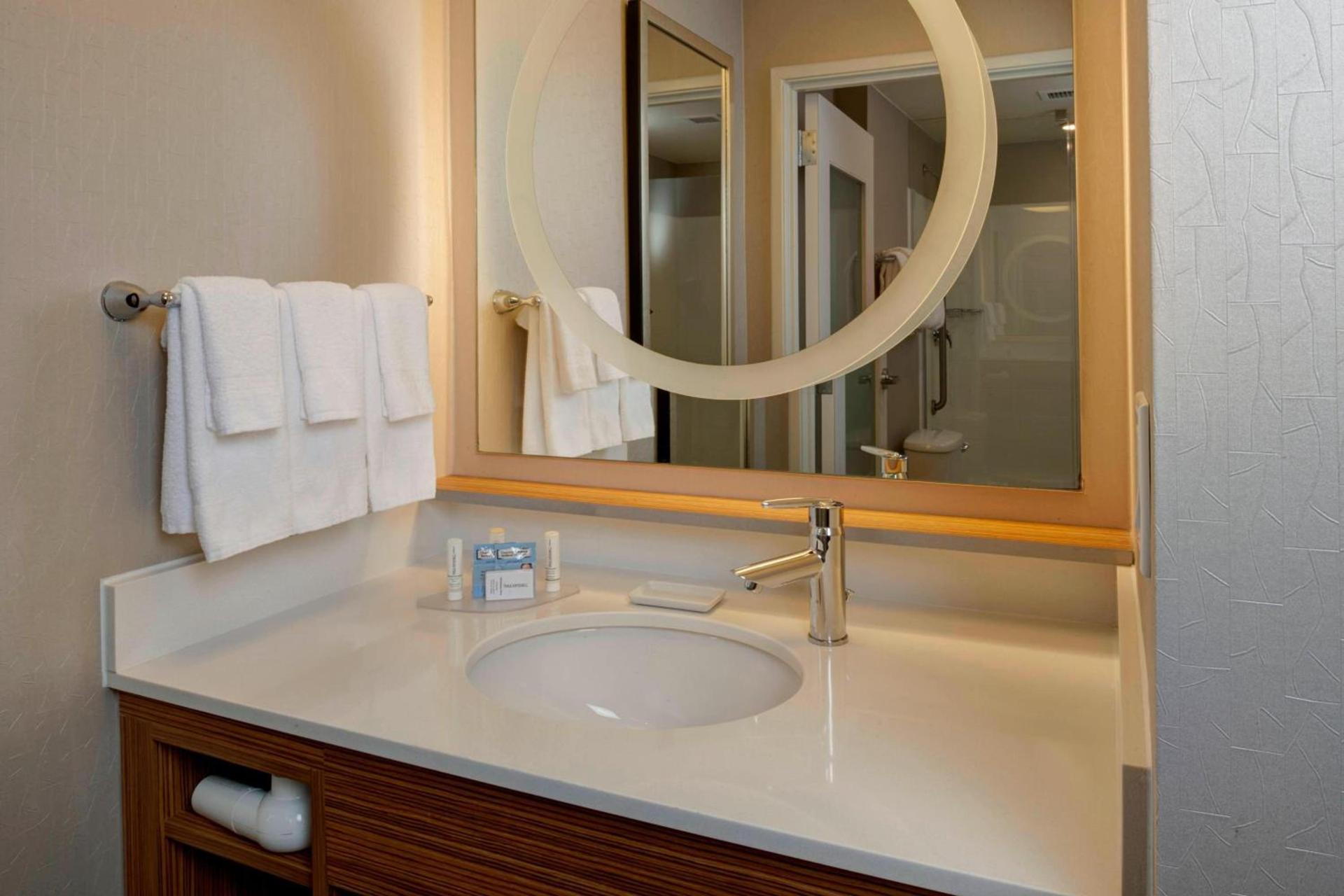 SpringHill Suites St. Louis Brentwood photo 11