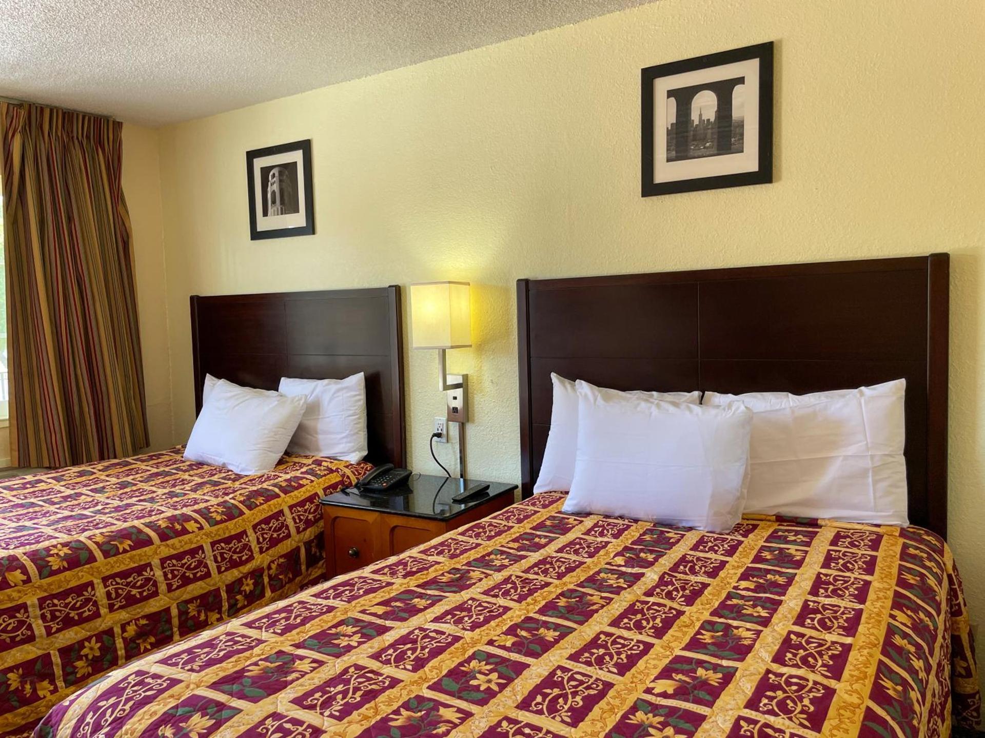 Motel 7 - Near Six Flags, Vallejo - Napa Valley photo 46