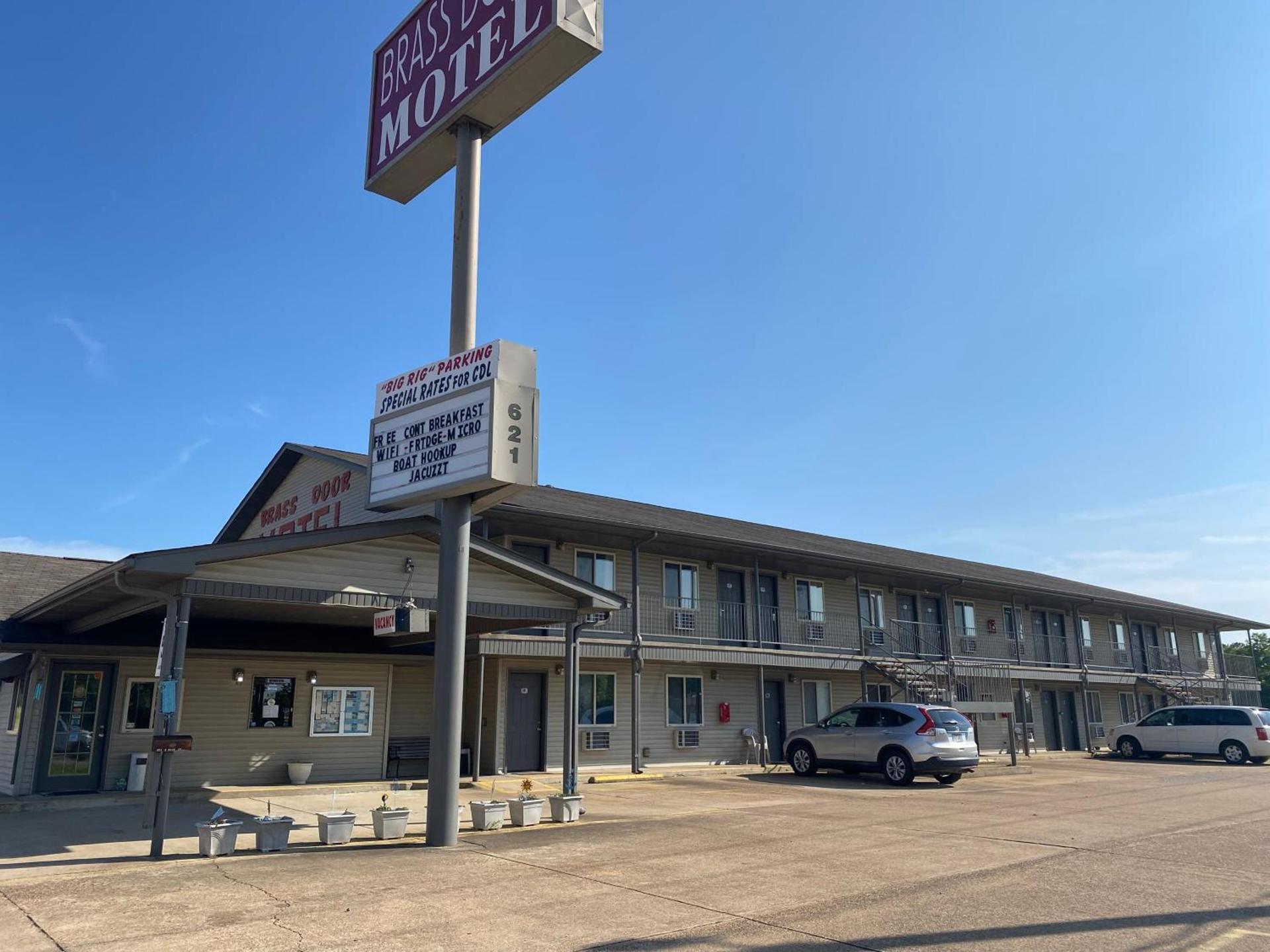 Brass Door Motel photo 17
