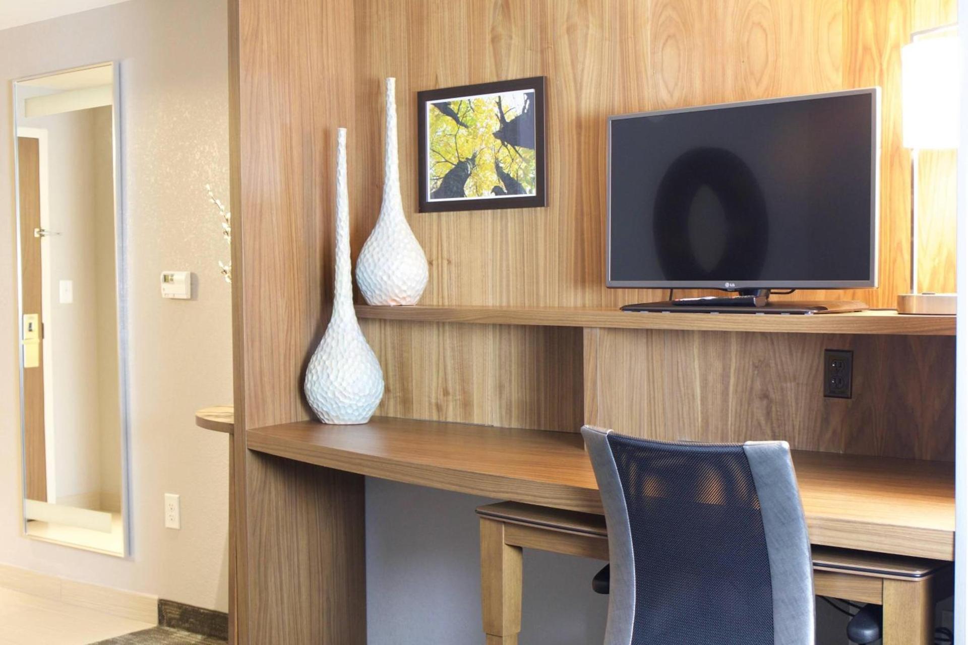 Courtyard by Marriott Asheville Airport photo 27