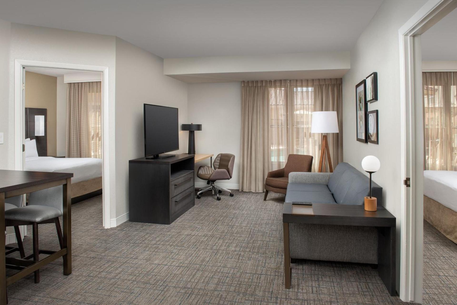 Residence Inn by Marriott Phoenix Airport photo 13