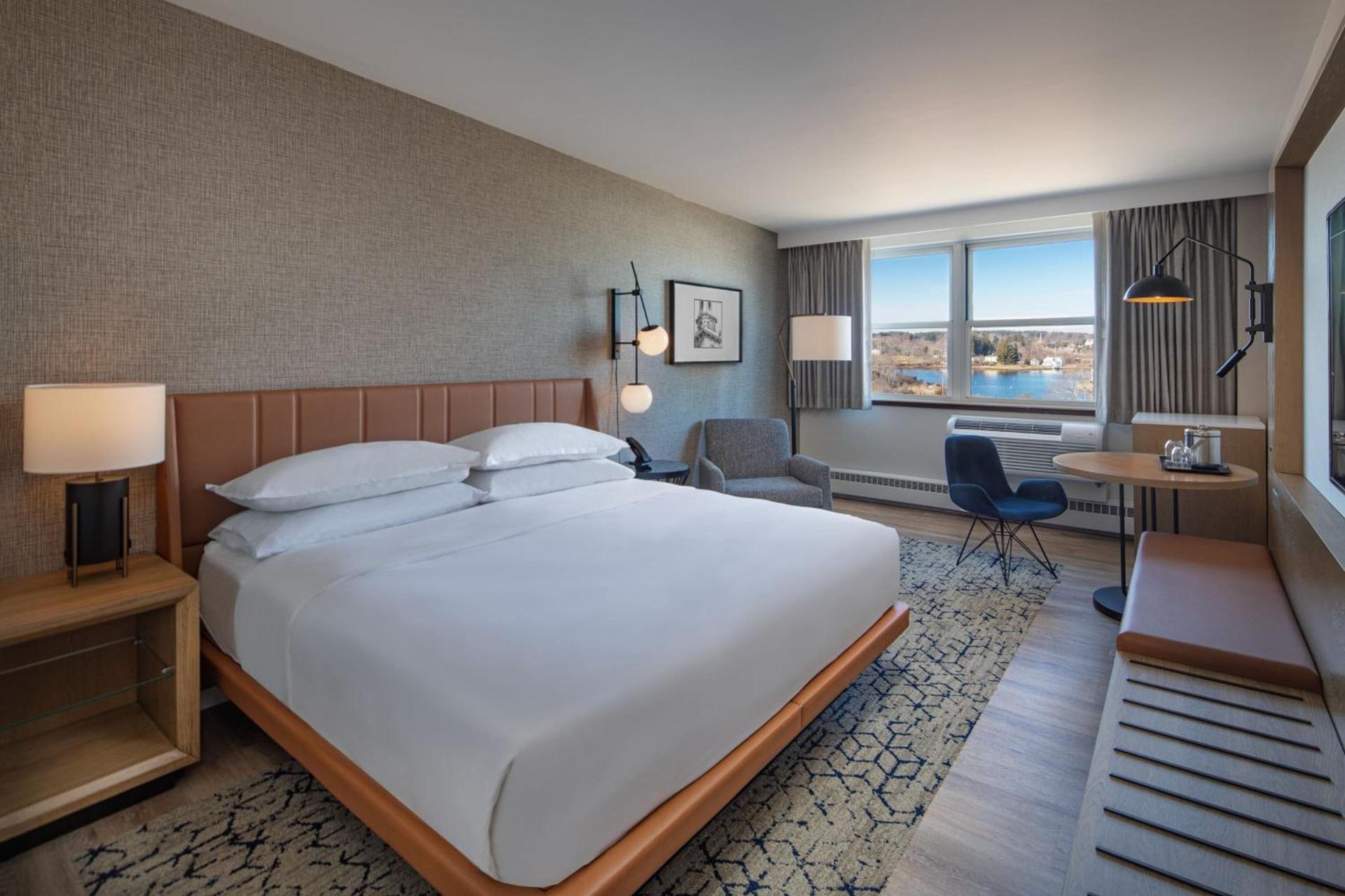 Sheraton Portsmouth Harborside Hotel photo 9