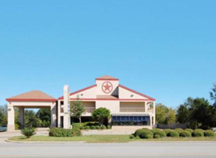 American Inn-Sealy photo 1
