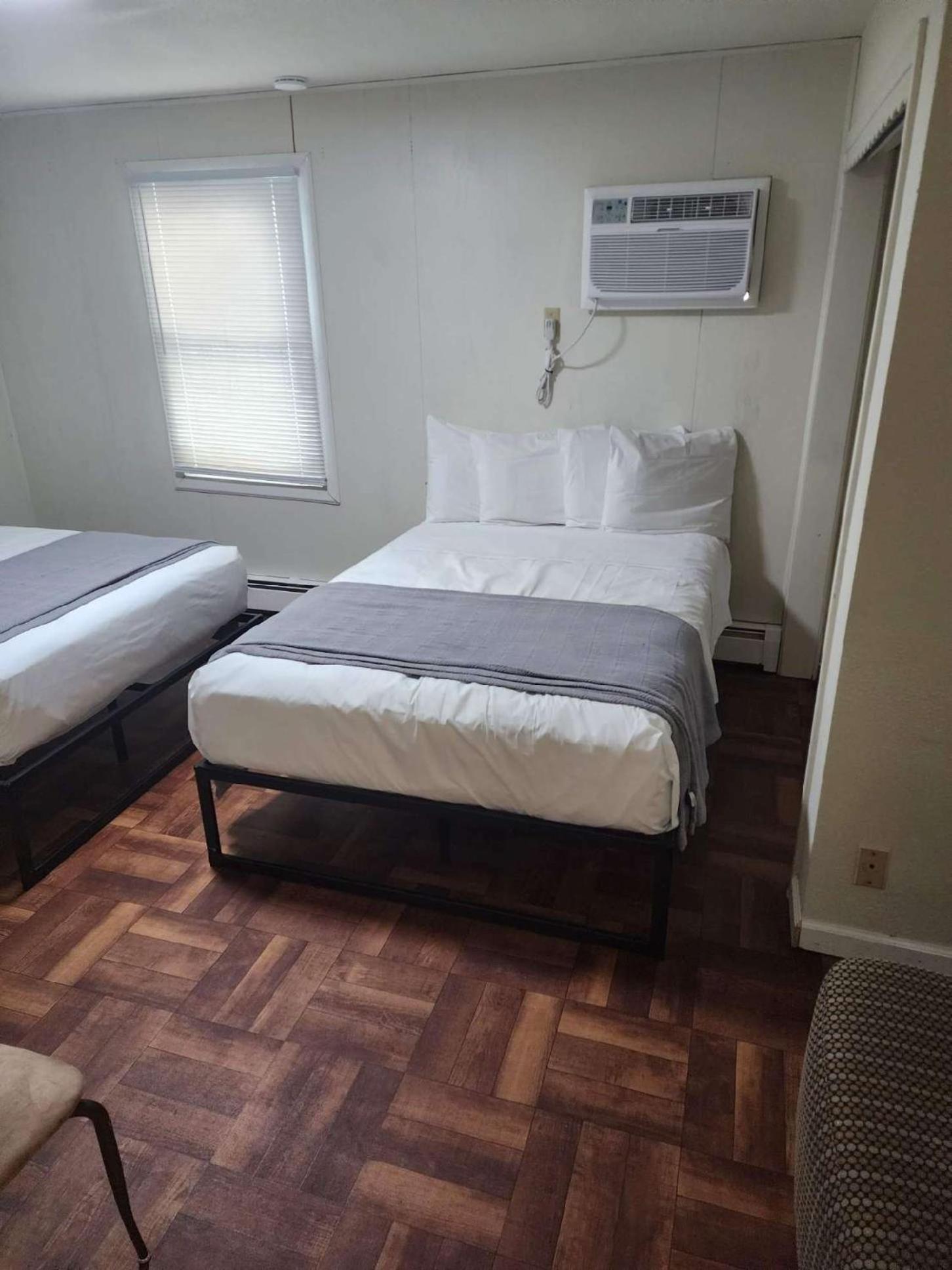 Yankee Clipper Resort Motel photo 35