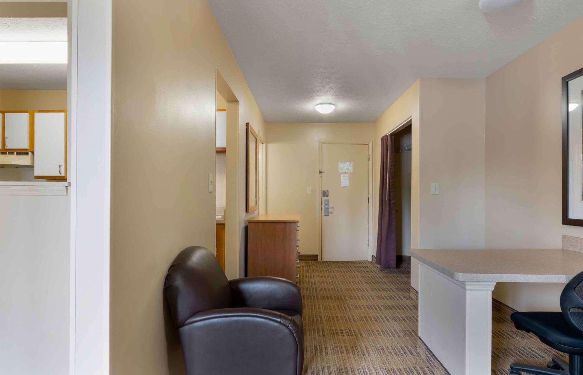 Suburban Studios Louisville East photo 10