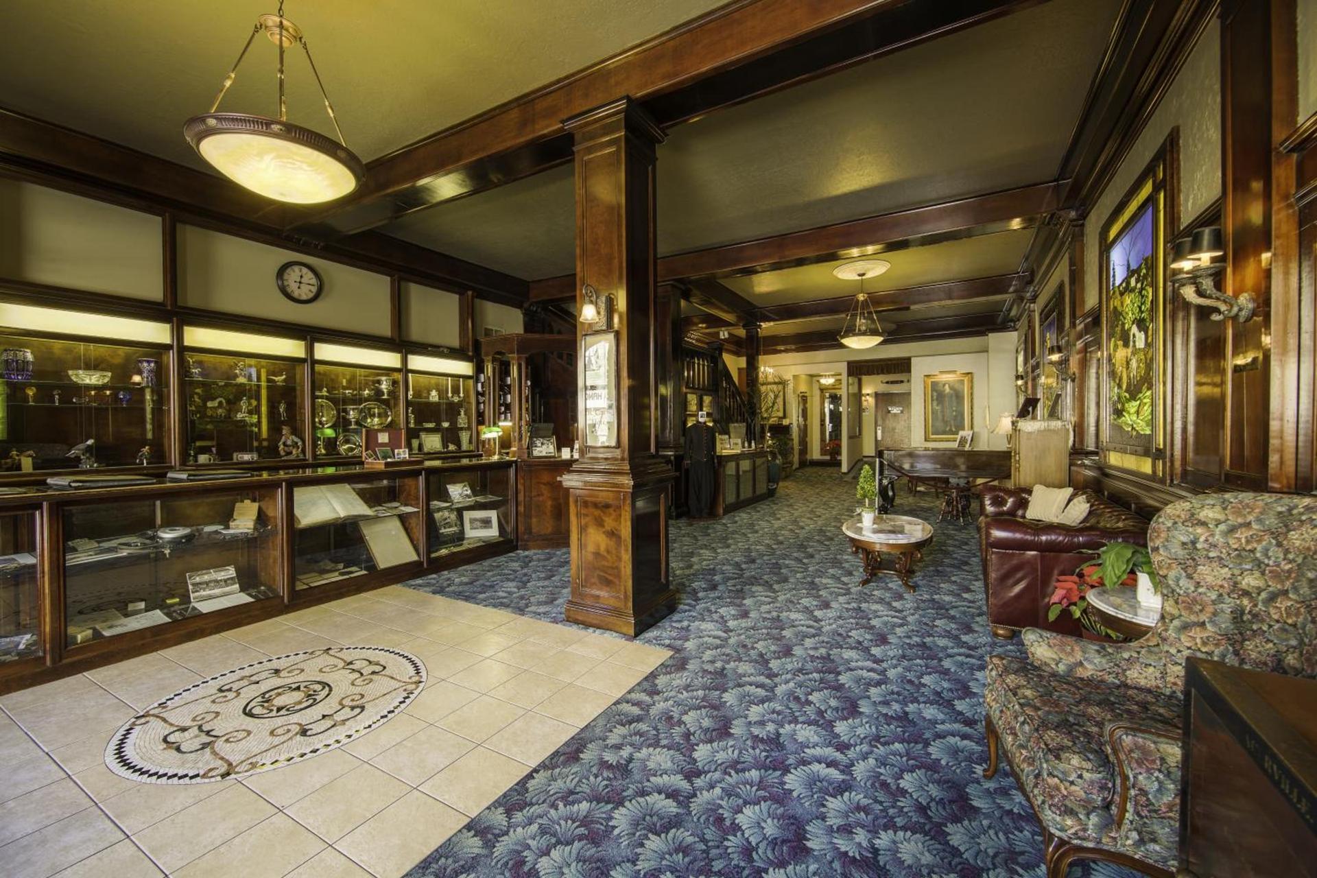 Historic Cary House Hotel photo 27