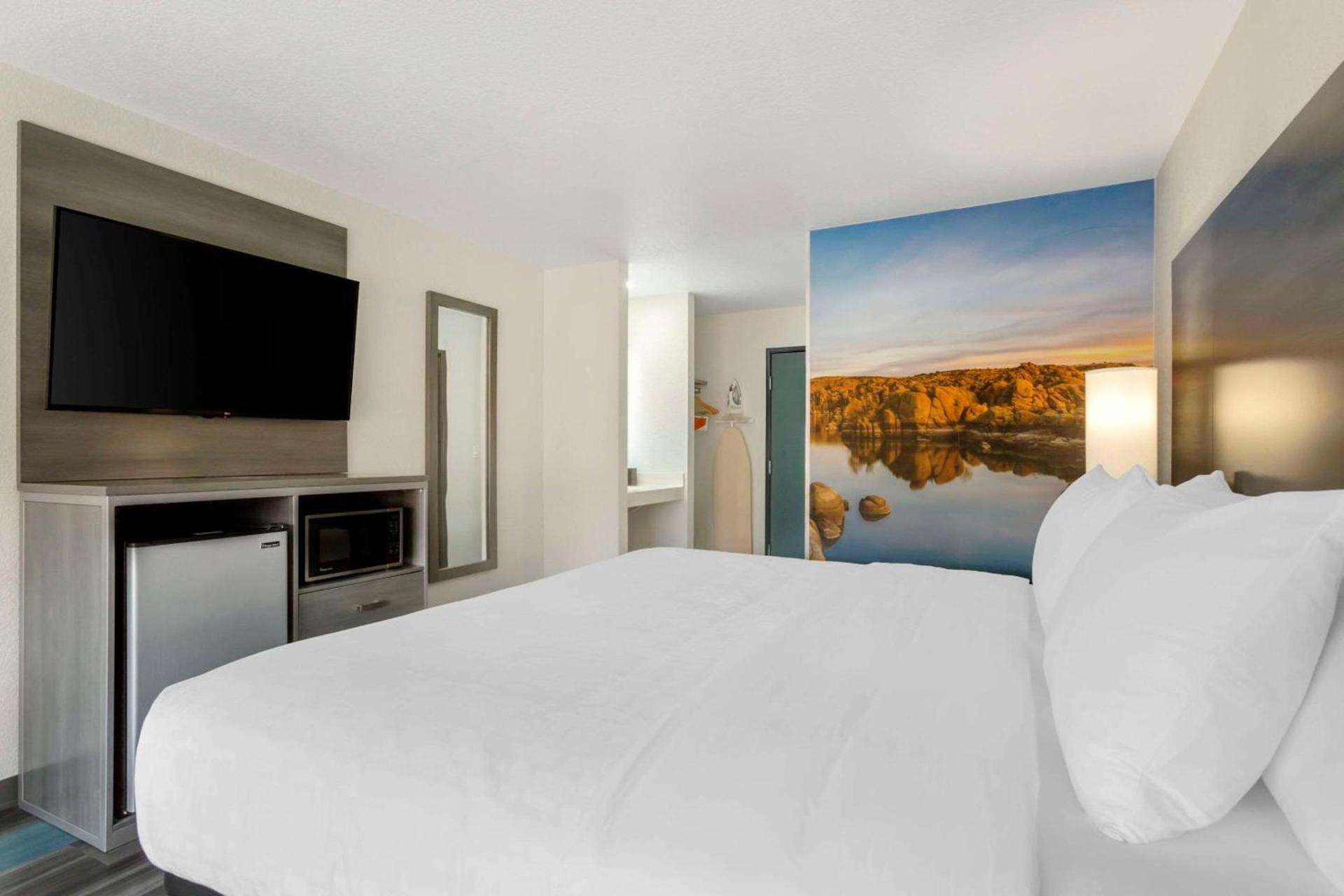 Clarion Pointe Prescott Valley photo 8