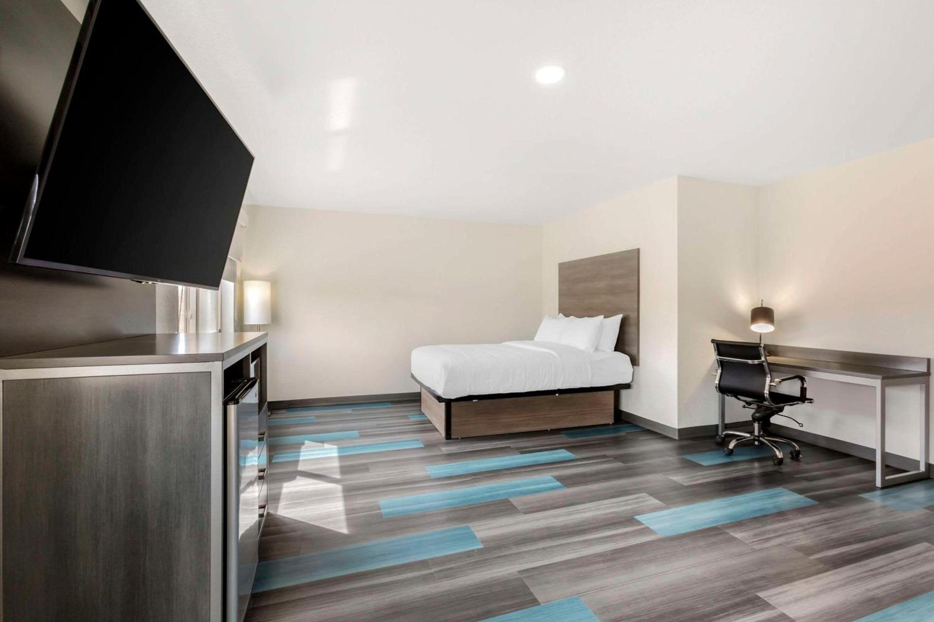 Clarion Pointe Prescott Valley photo 19